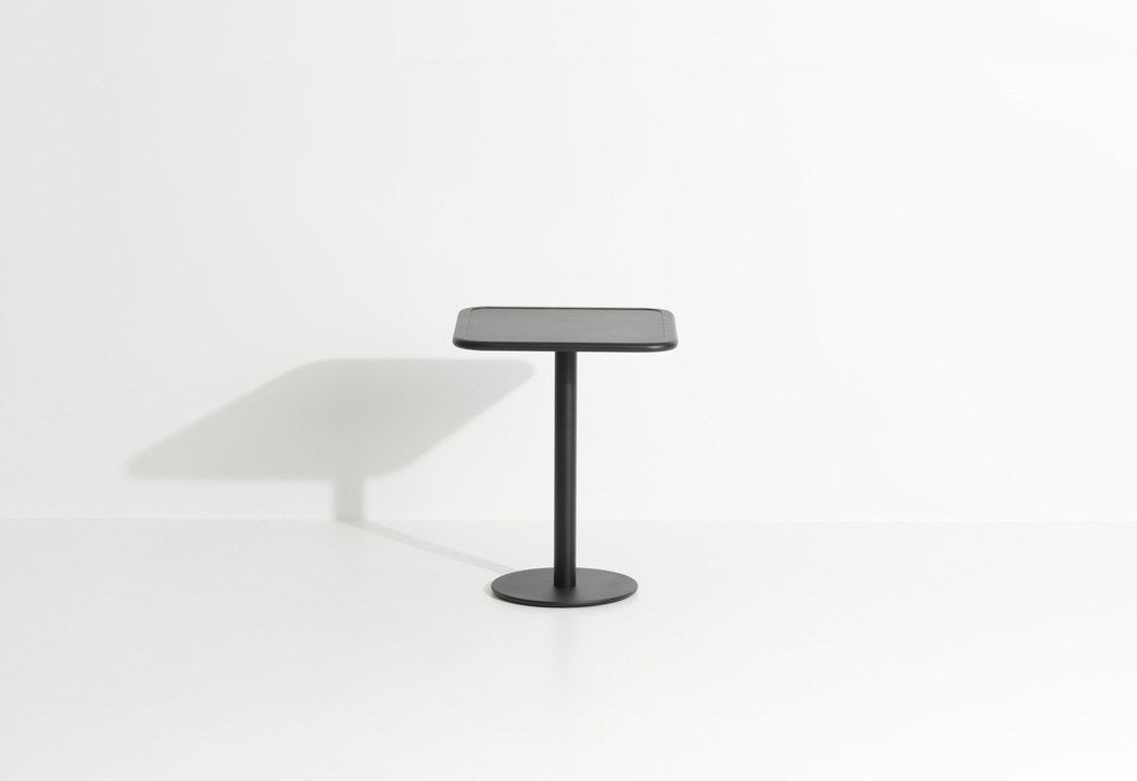 Week-End Dining Table in Black präsentiert im Onlineshop von KAQTU Design AG. Gartentisch ist von Petite Friture