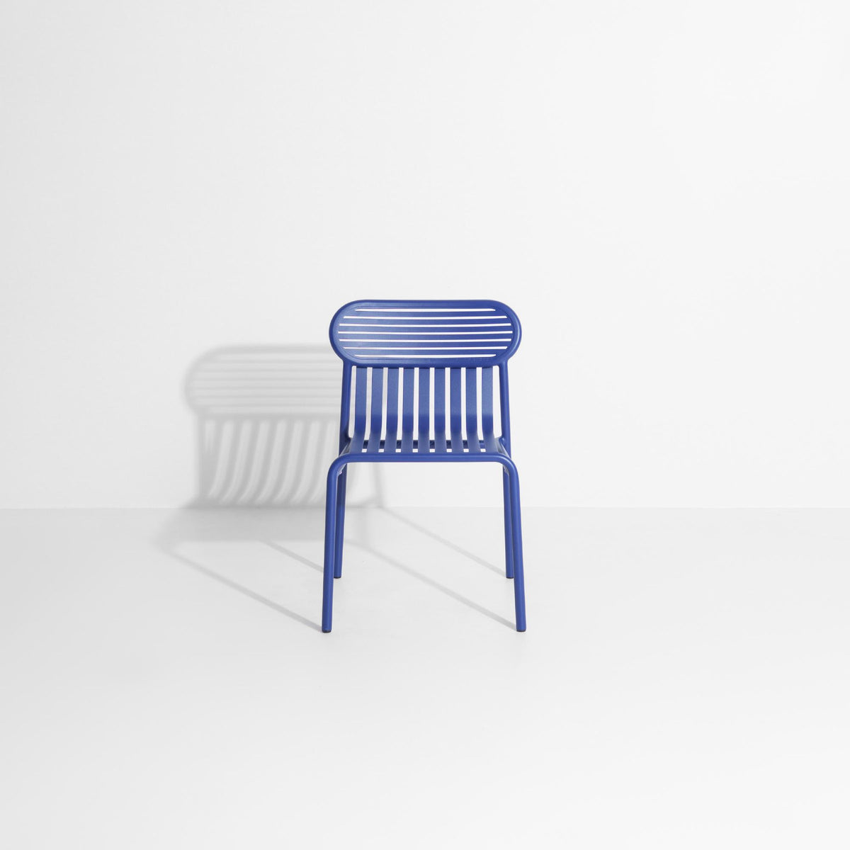 Week-End Gartenstuhl in Blue präsentiert im Onlineshop von KAQTU Design AG. Gartenstuhl ist von Petite Friture