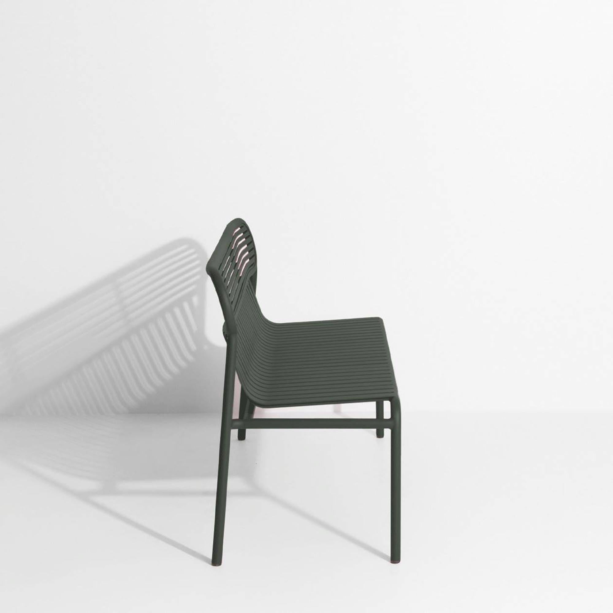 Stilvolle Week-End Gartenbank von Petite Friture in 9 Farben.