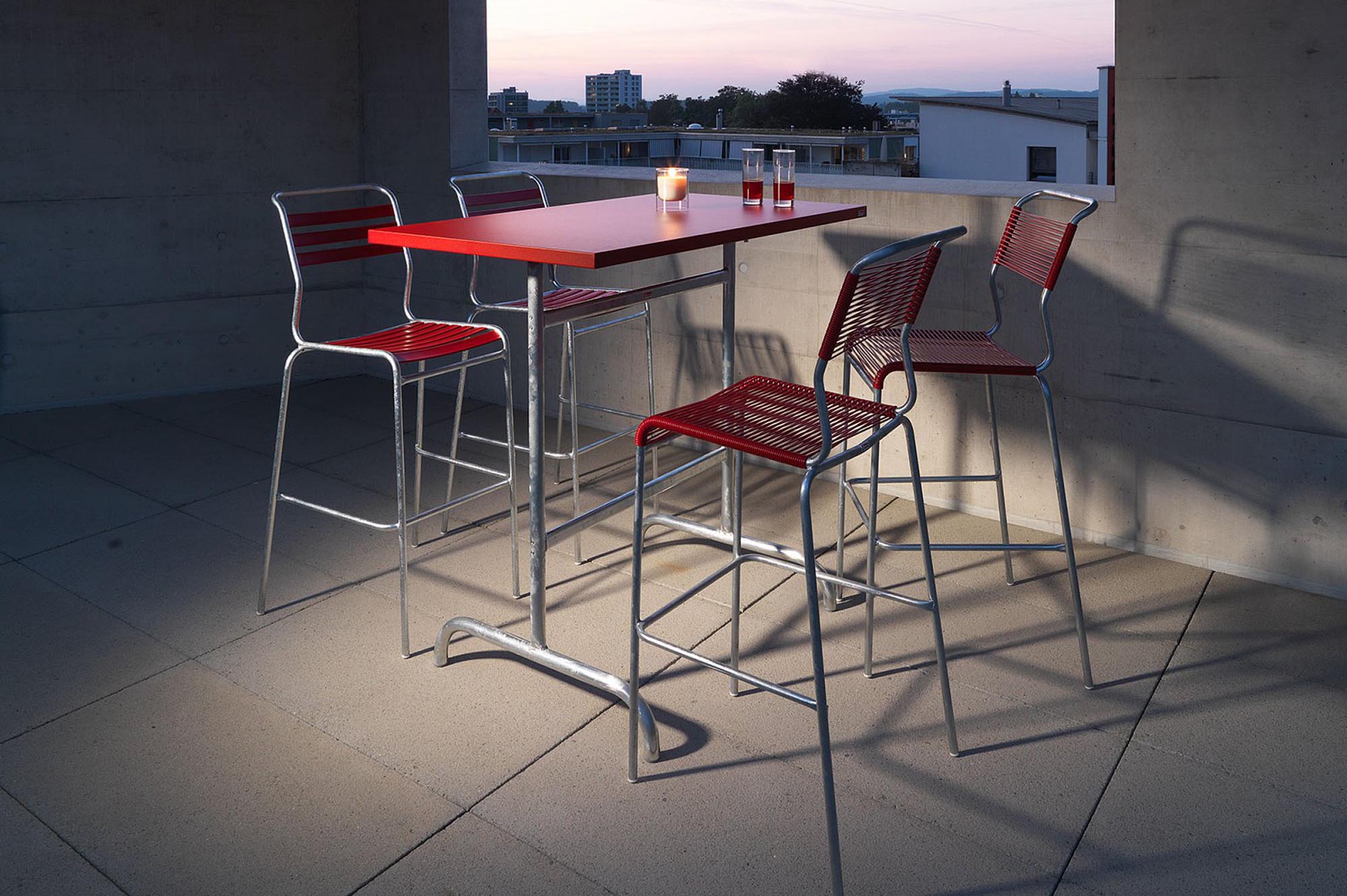 Säntis Metall-Stehtisch Outdoor 130x70 /110 klappbar in Rot / Feuerverzinkt präsentiert im Onlineshop von KAQTU Design AG. Hochtisch Outdoor ist von Schaffner