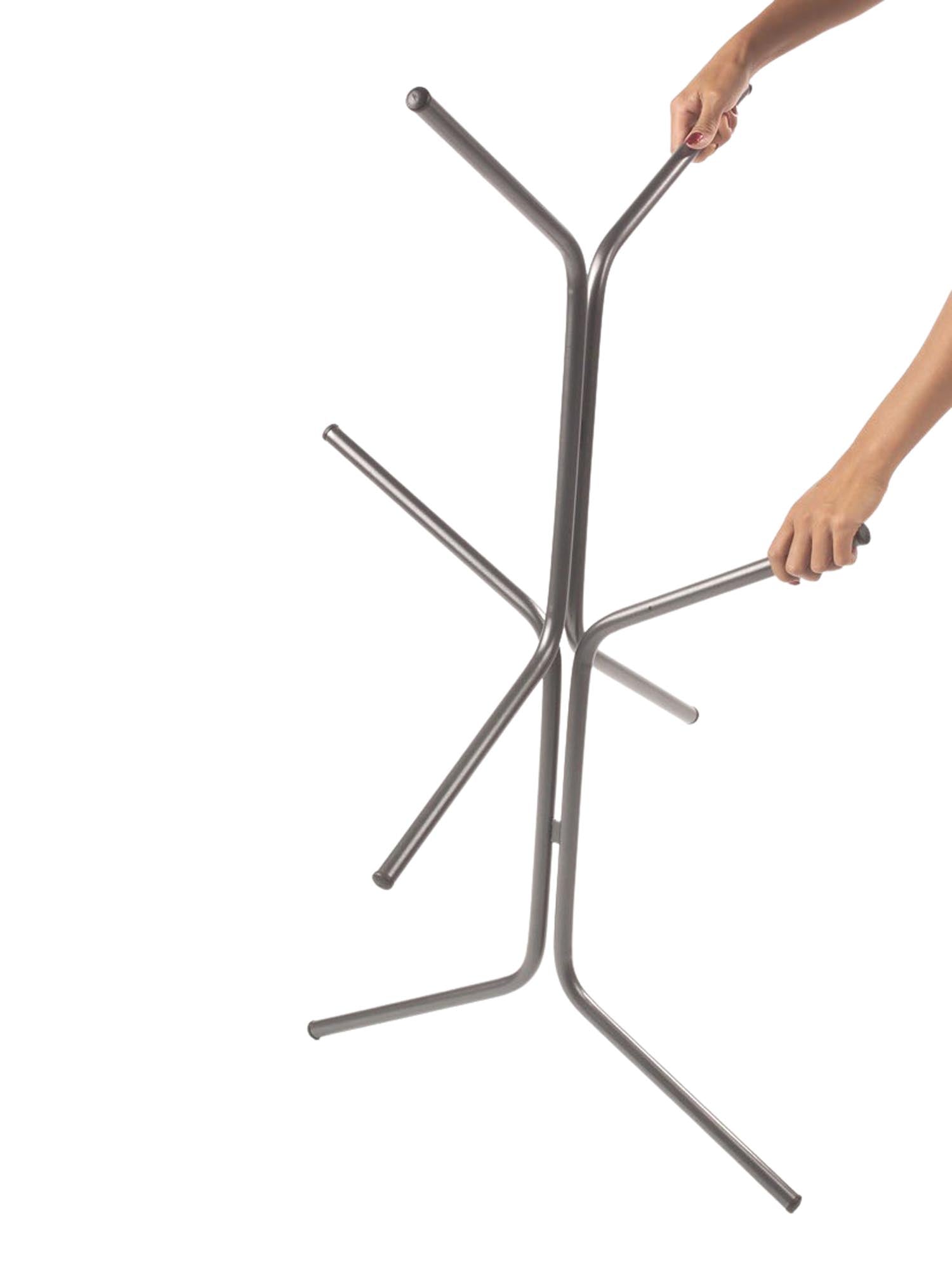 Wetterfester PIX Metall-Beistelltisch ø54cm, einfach zu montieren, robust und stilvoll – ideal für Balkon, Terrasse oder Garten im hochwertigen Schweizer Design.