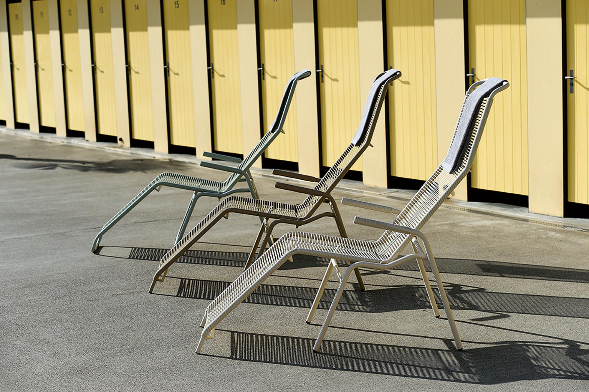 Säntis Spaghetti Liege: Ergonomischer Komfort und wetterfeste Materialien für entspannte Stunden im Freien.