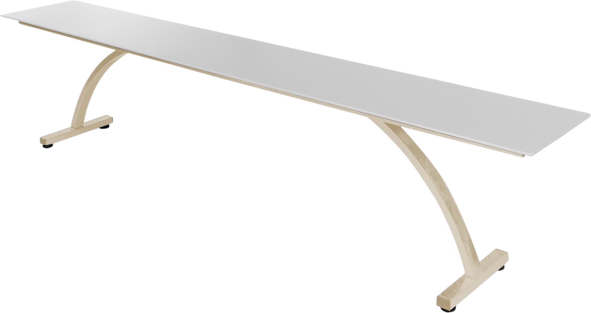 Elegante Bank Bernardino von Schaffner für stilvolle Gartenoasen.