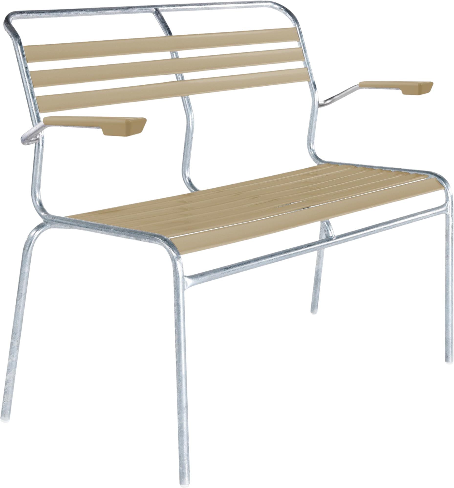 Säntis Lättli-2er Gartenbank mit Armlehne in Pastellbraun präsentiert im Onlineshop von KAQTU Design AG. Gartenbank ist von Schaffner