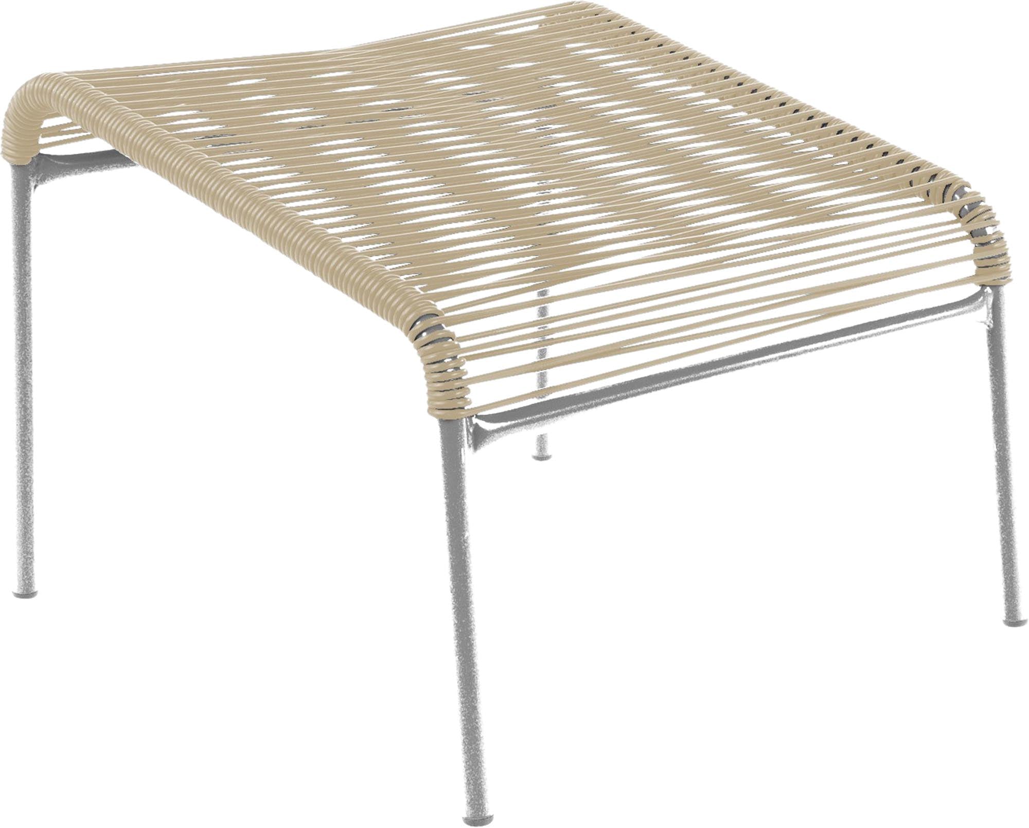 Säntis Spaghetti-Fusshocker von Schaffner: Wetterfester, langlebiger Outdoor-Hocker mit eleganter Spaghetti-Wicklung, nachhaltiger OceanYarn®-Bespannung und Schweizer Qualität.