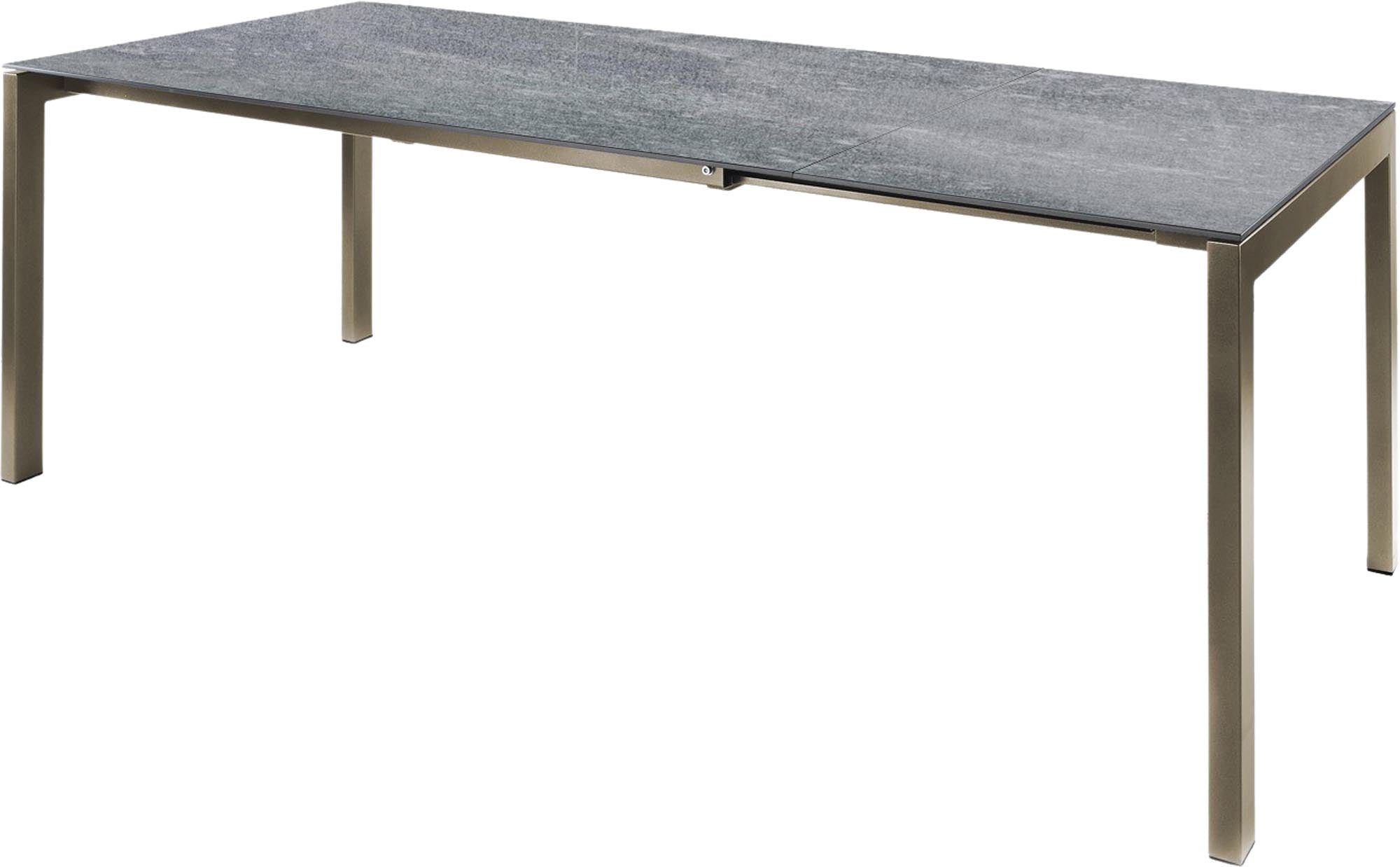 Luzern Glasfaser-Gartentisch 220/280x100 ausziehbar in Beton präsentiert im Onlineshop von KAQTU Design AG. Gartentisch ist von Schaffner