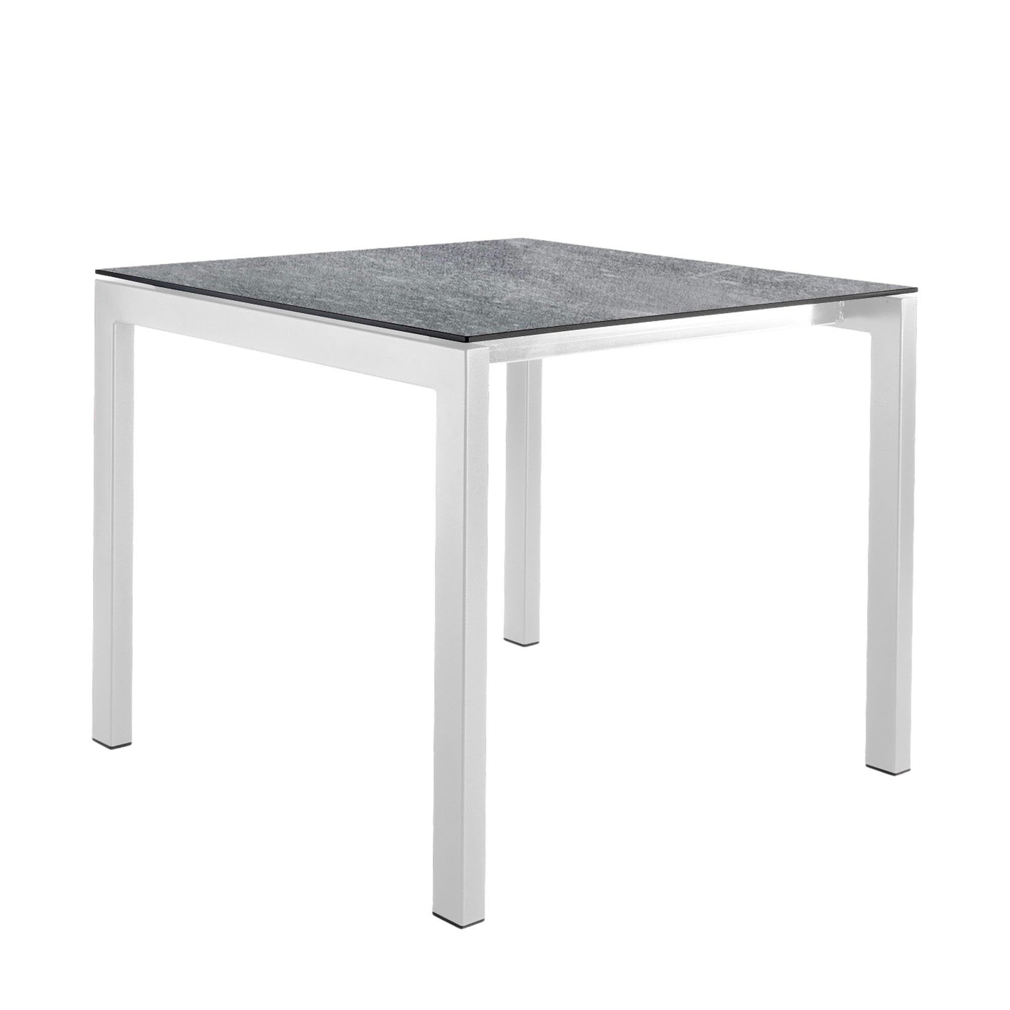 Eleganter Luzern Glasfaser-Gartentisch 90x90, wetterfest, flexibel, langlebig, pflegeleicht, nachhaltige Schweizer Qualität – perfekt für Garten, Terrasse und Balkon.