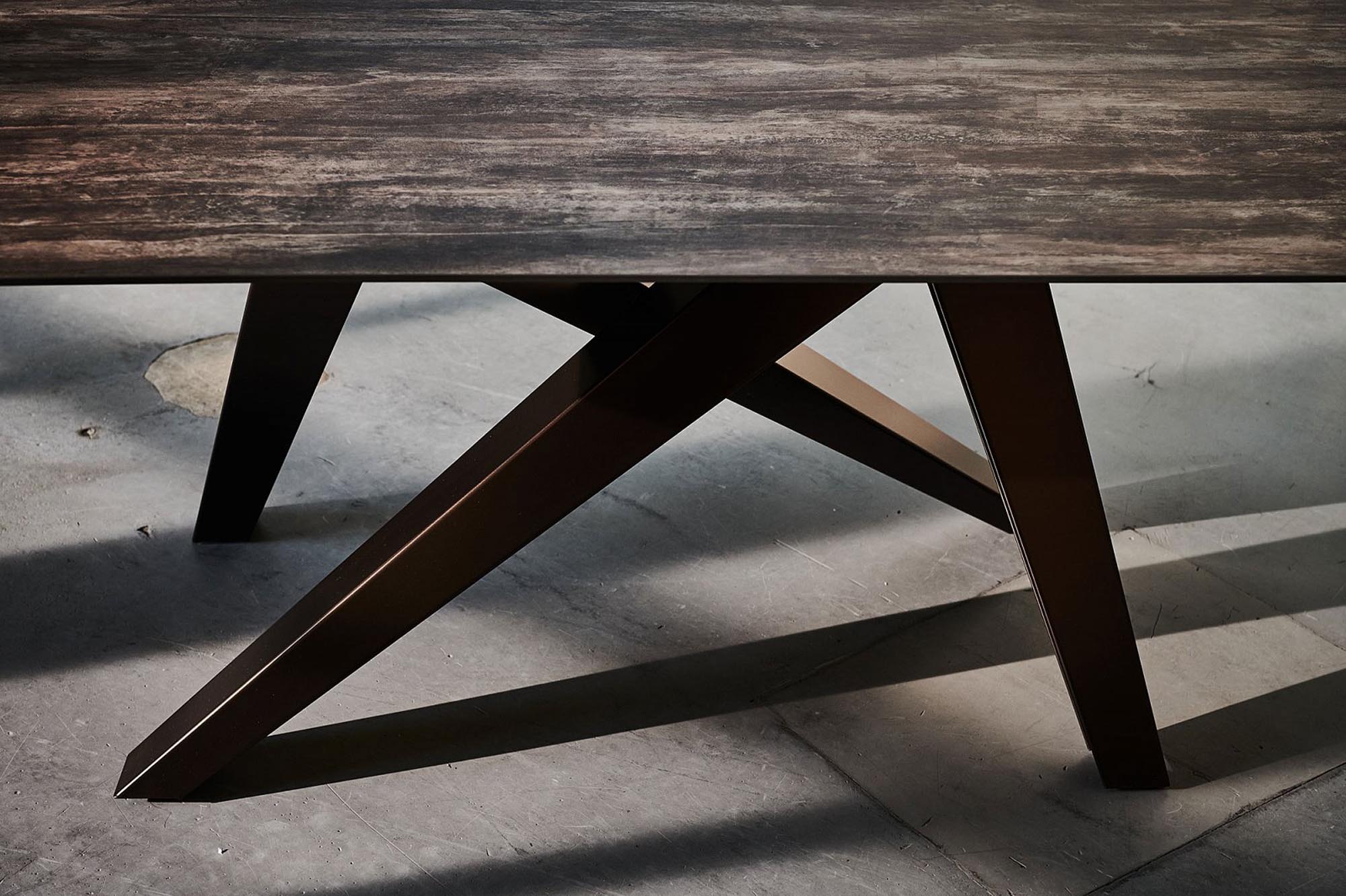 Entdecken Sie den Fiberglastisch Mythen von Schaffner – stilvolles Design und robuste Qualität für Ihre Outdoor-Oase.