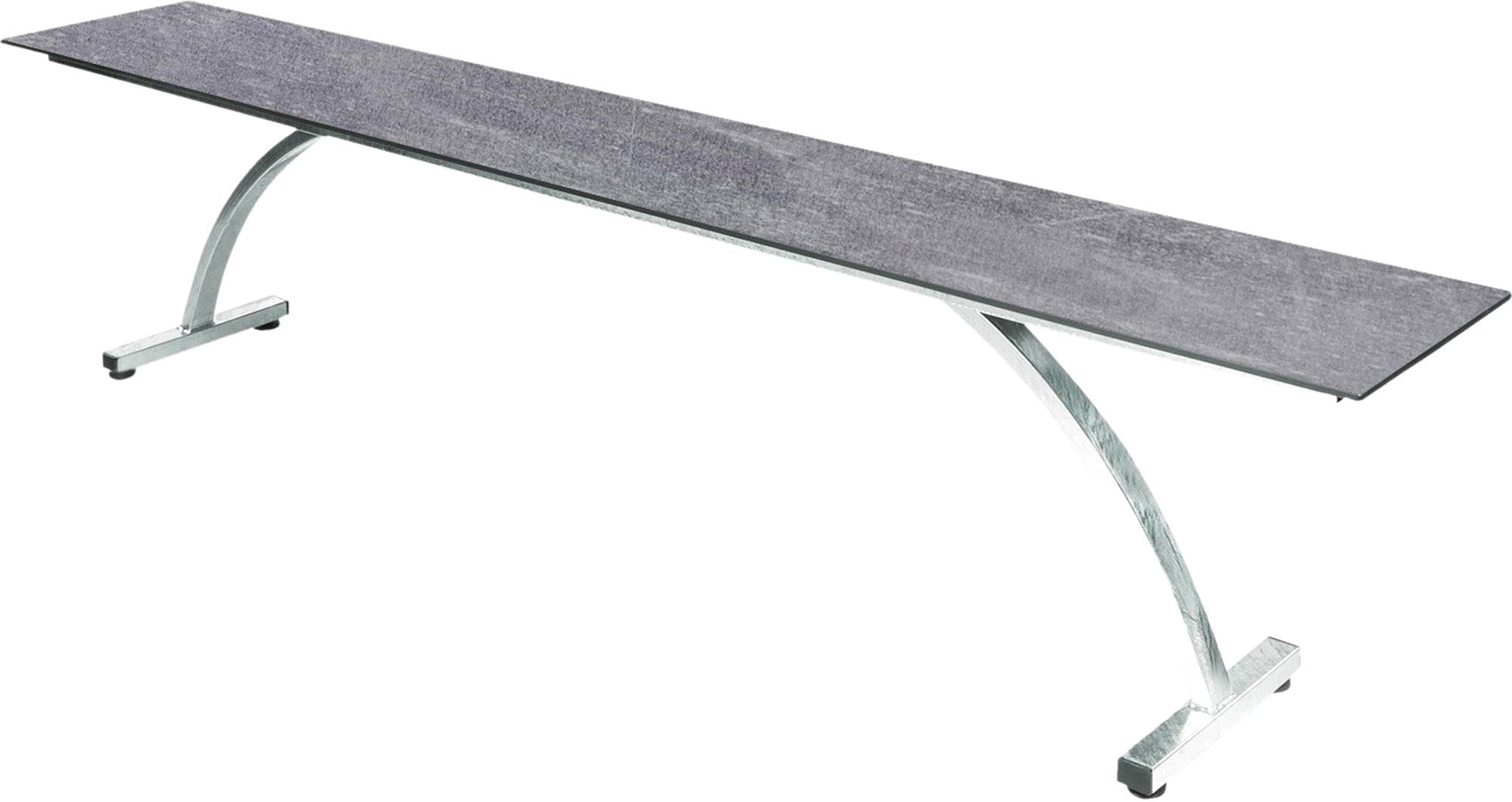 Elegante Bank Bernardino von Schaffner für stilvolle Gartenoasen.