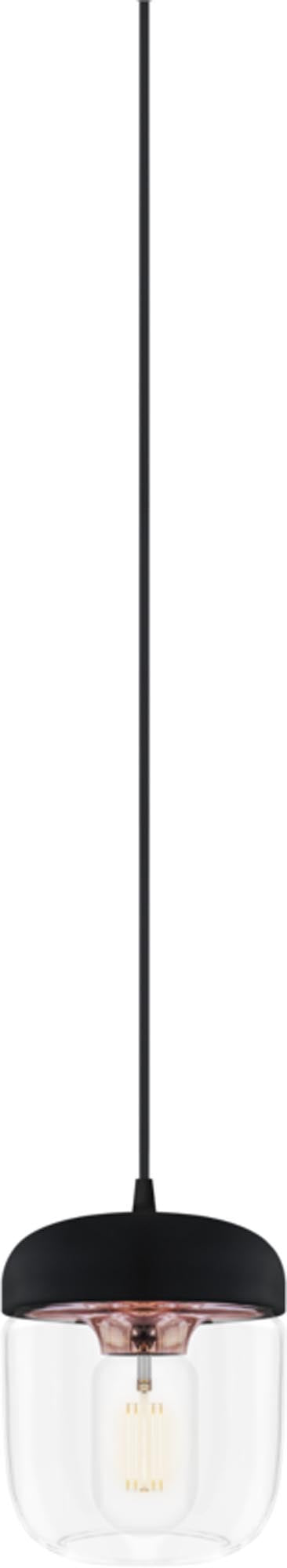 Der Acorn Lampenschirm von Umage vereint stilvolle Ästhetik mit natürlichem Charme und sorgt für ein gemütliches Ambiente.