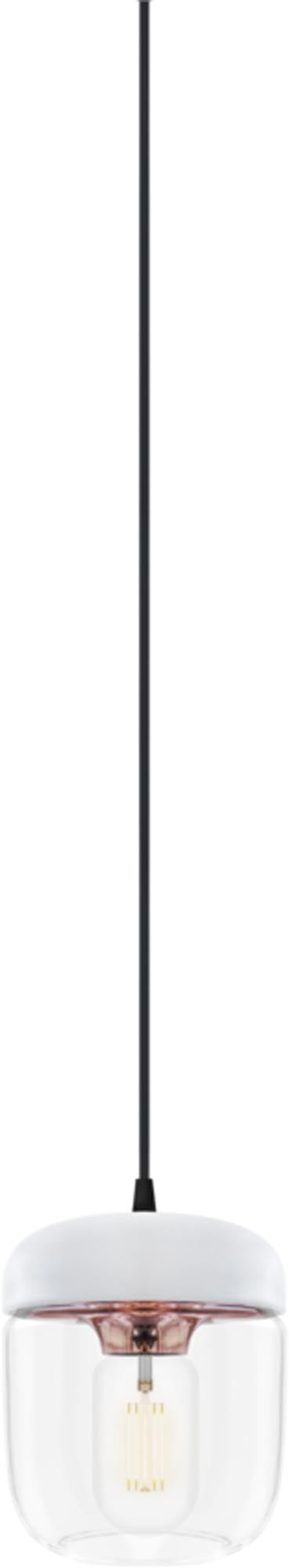 Der Acorn Lampenschirm von Umage kombiniert modernes Design mit organischen Formen und schafft eine warme, einladende Atmosphäre.