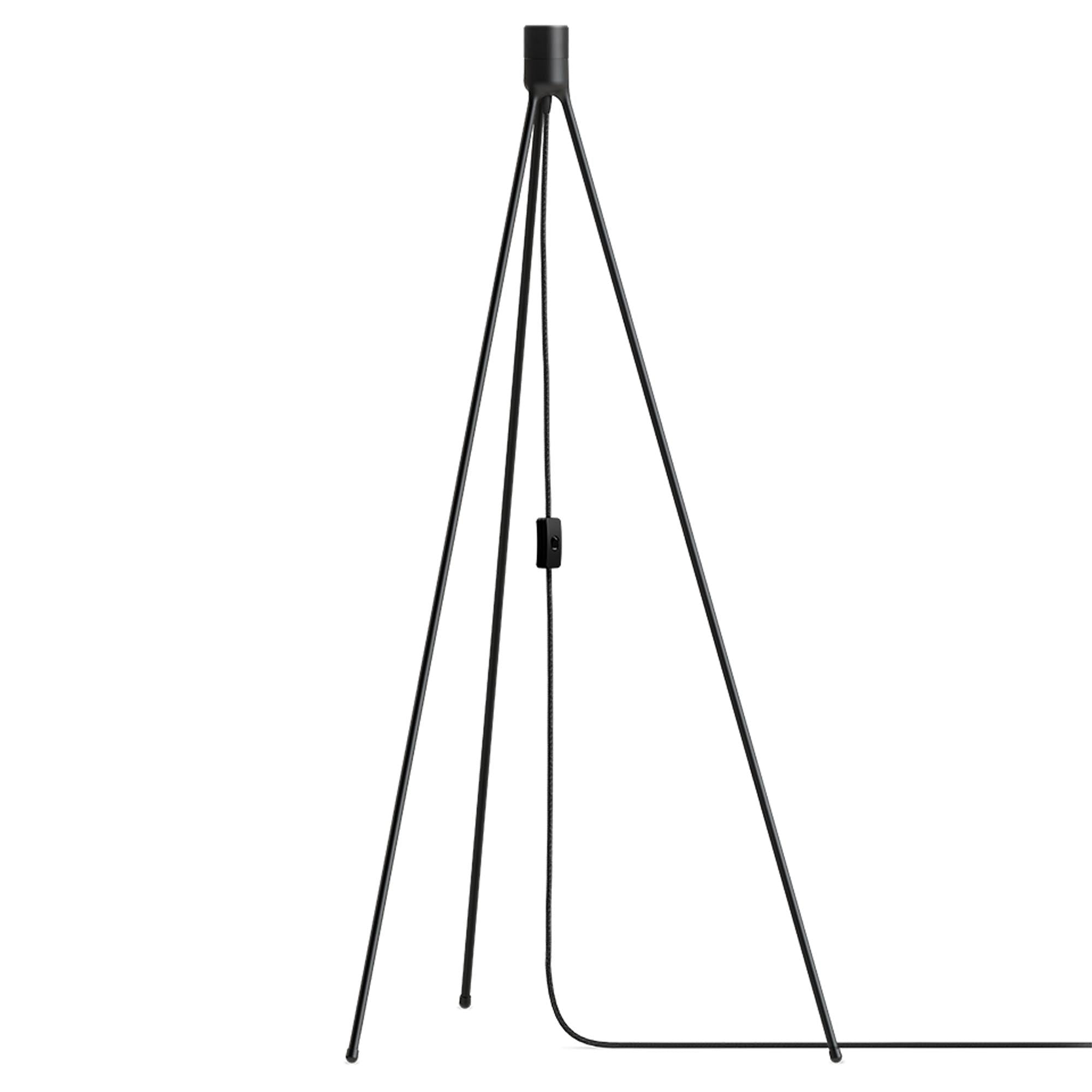 Entdecken Sie das Umage Tripod 3m Kabel – die perfekte Lösung für Ihre individuelle Lichtgestaltung. Verwandeln Sie jeden Lampenschirm in eine stilvolle Steh- oder Tischleuchte.