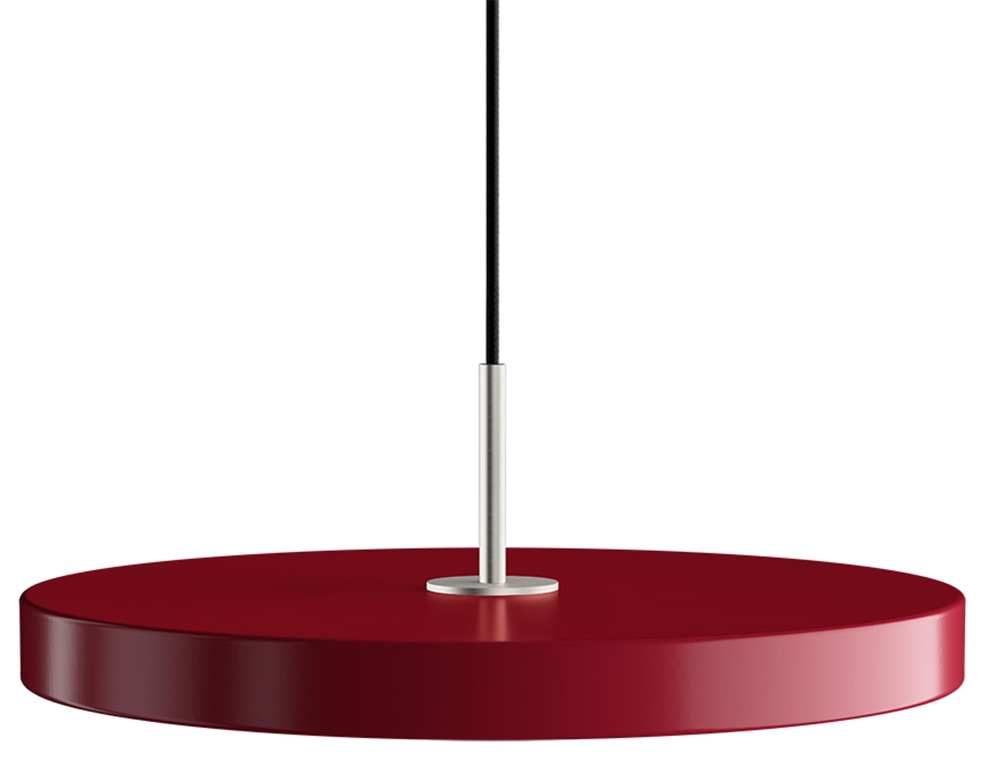 Asteria Pendelleuchte: Zeitloses Design trifft moderne Funktionalität.