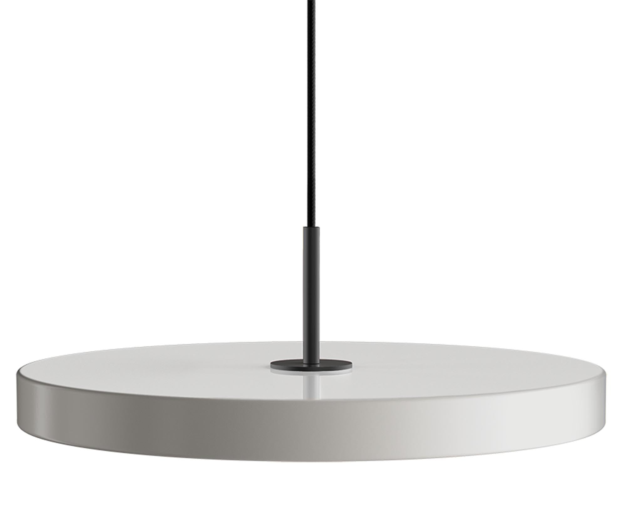 Asteria Pendelleuchte: Zeitloses Design trifft moderne Funktionalität.