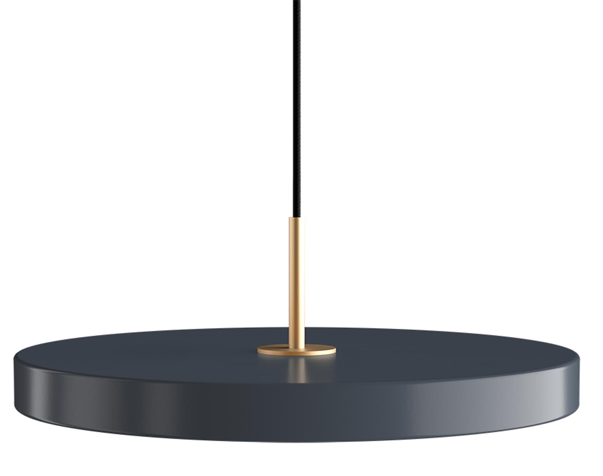 Asteria Pendelleuchte: Zeitloses Design trifft moderne Funktionalität.