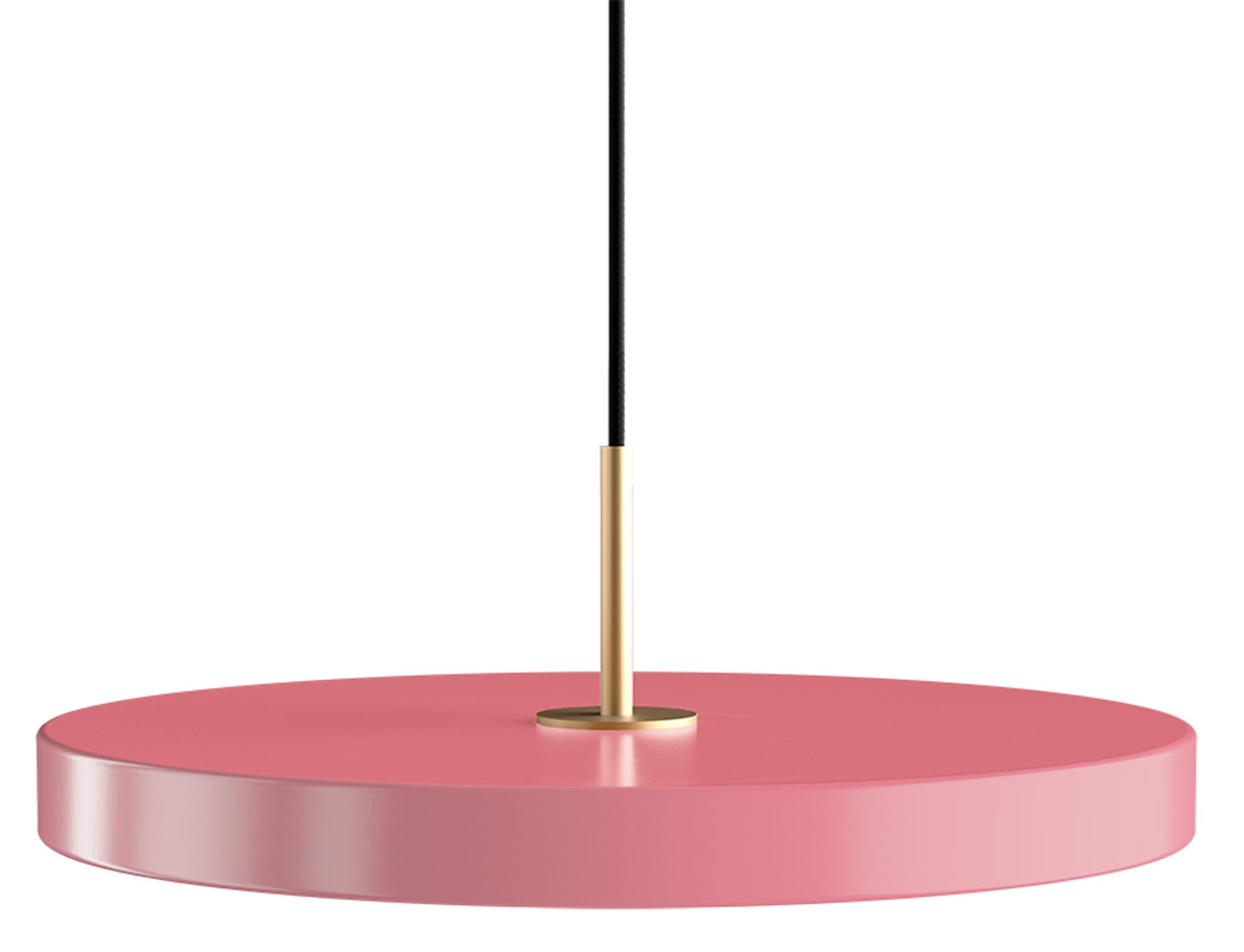 Asteria Pendelleuchte von Umage: Stilvolle und moderne Leuchte, die durch ihr zeitloses Design und hochwertige Verarbeitung besticht.