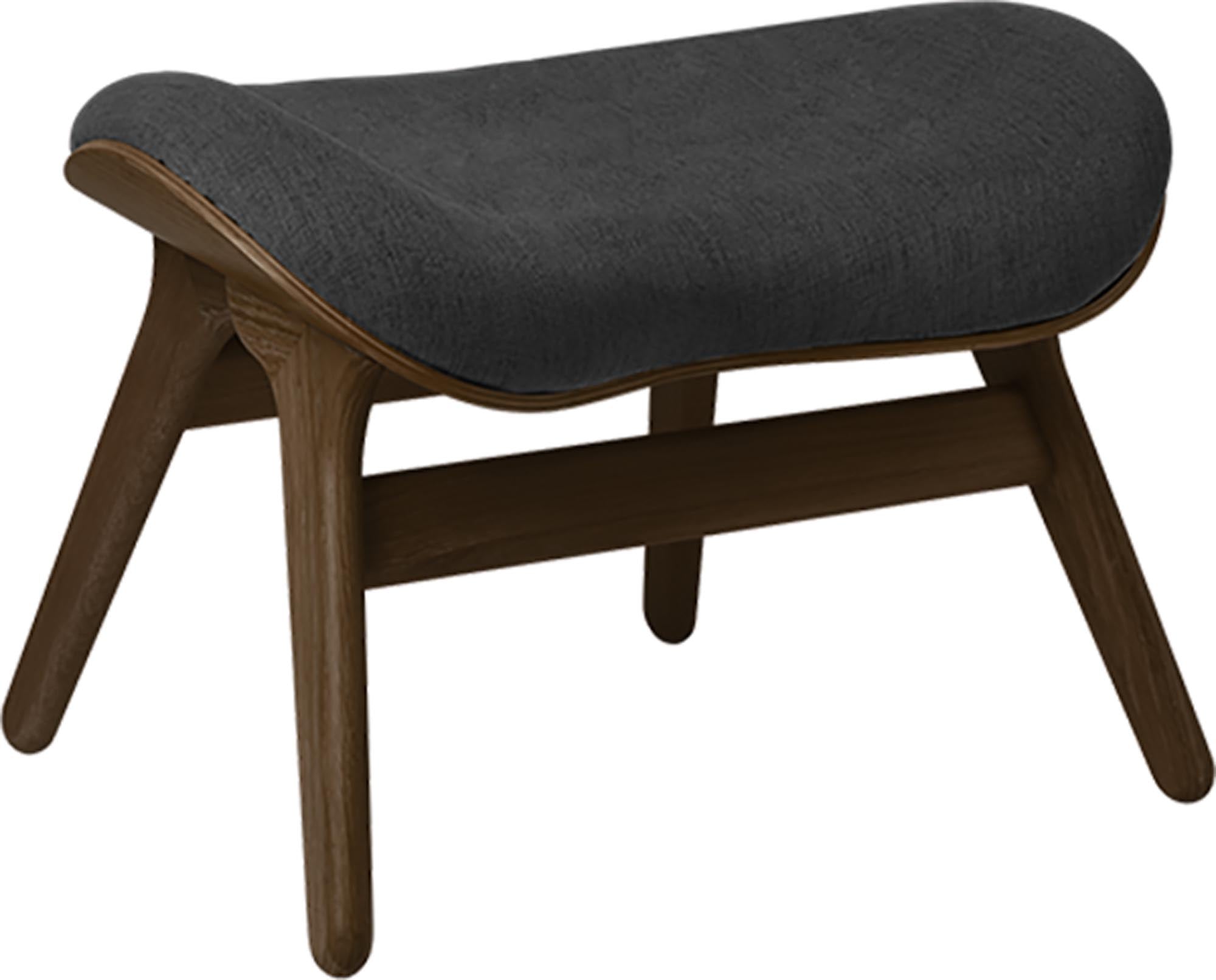 Elegante Ottomane von Umage, perfekt abgestimmt auf die A Conversation Piece Lounge Chairs. Hochwertige Materialien und individuelles Design für nachhaltigen Komfort.