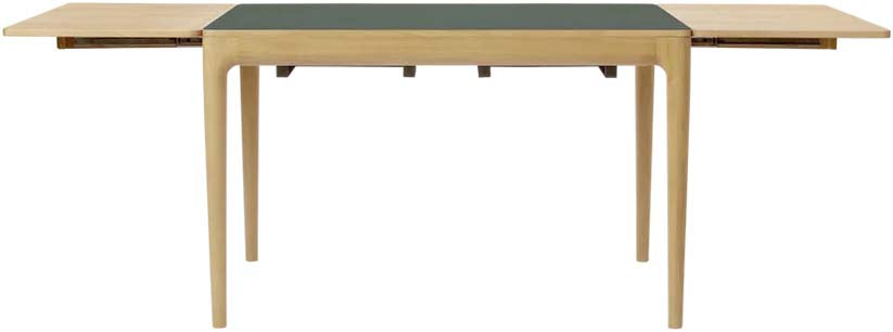 Heart'n'Soul Esstisch von Umage: Moderner Esstisch mit stabilen Eichenbeinen und innovativer Fenix-Oberfläche. Perfekt für stilvolle Essbereiche.