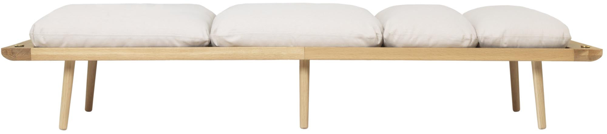 Entspannen Sie stilvoll mit dem Lounge Around Daybed von Umage – skandinavisches Design vereint mit höchstem Komfort für Ihr Zuhause.