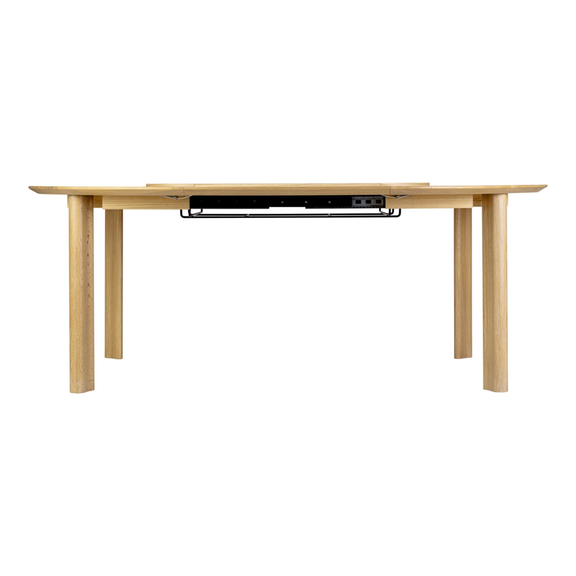 Ausziehbarer Comfort Circle Esstisch von Umage: skandinavisches Design, natürliche Eiche, ideal für gesellige Runden und stilvolle Essbereiche.