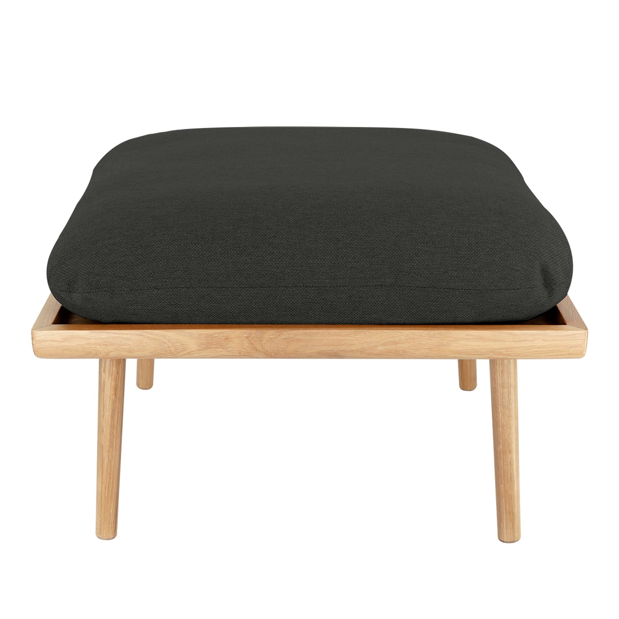 Vielseitiger Lounge Around Shuffle Pouffe von Umage: ideal als Sitzgelegenheit oder Couchtisch, inspiriert von skandinavischem Design.