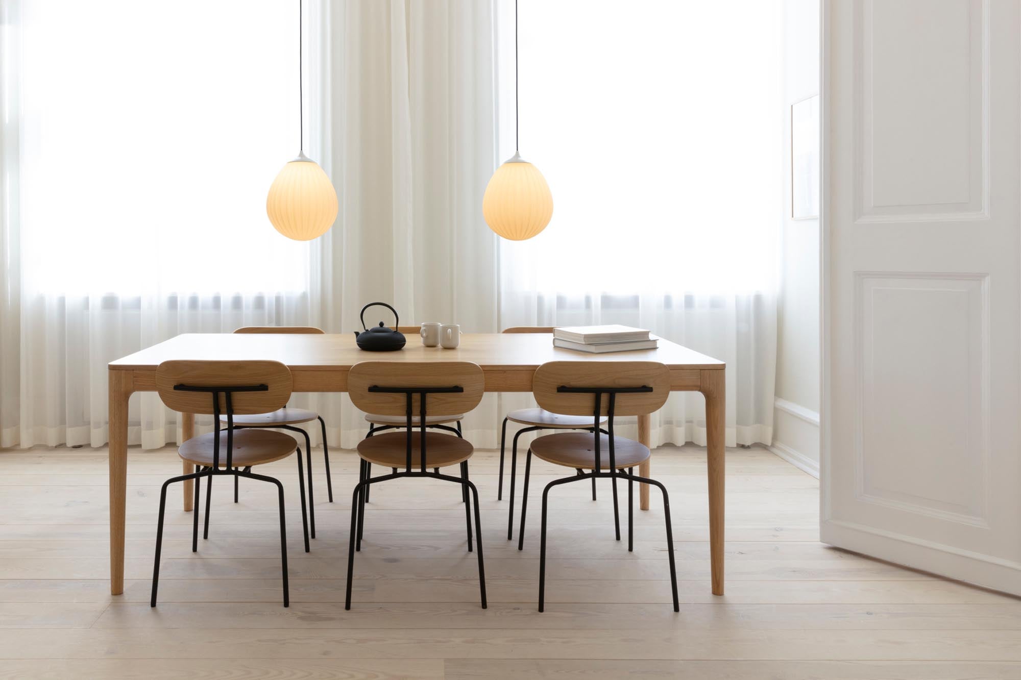 Umage Around the World: Stilvolle Pendelleuchte mit internationalem Flair.