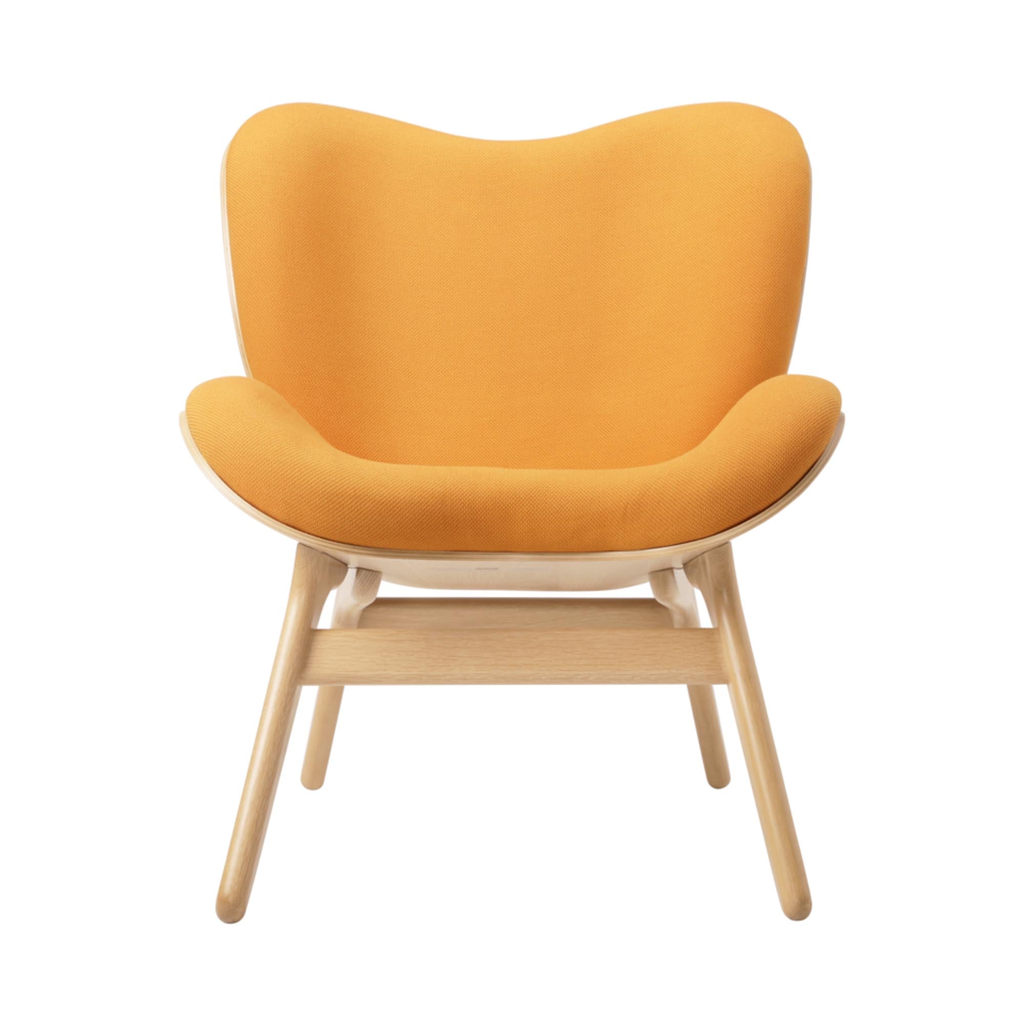 Entdecken Sie den A Conversation Piece Low Sessel von Umage – ein skandinavisches Designhighlight, das Komfort und Stil perfekt kombiniert.