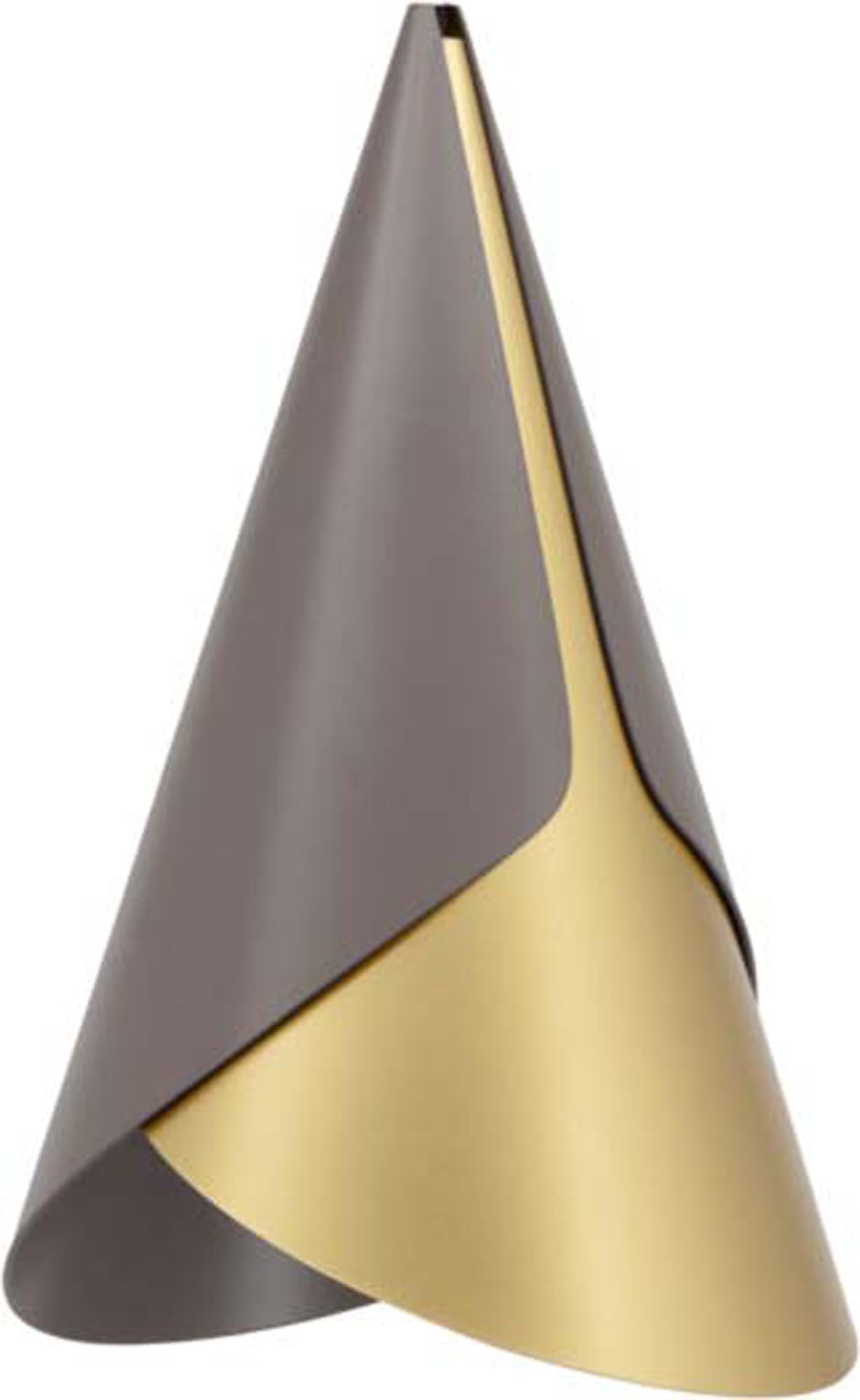 Cornet Lampenschirm: Flexibles Design in 16 stilvollen Farbtönen.