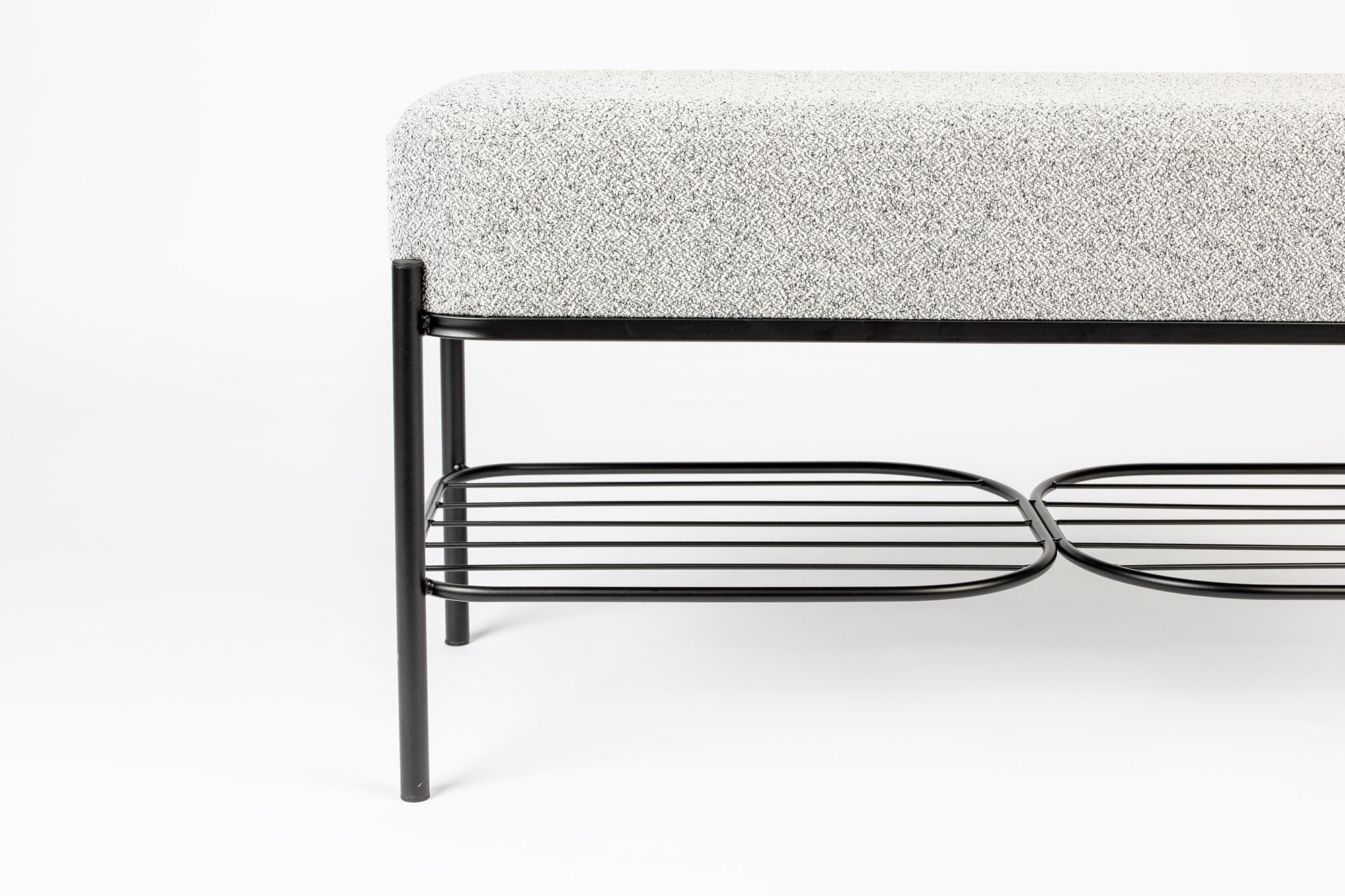 Stilvolle Bank MILOU: Zeitloses Design, hochwertige Materialien, ideal für gesellige Runden.