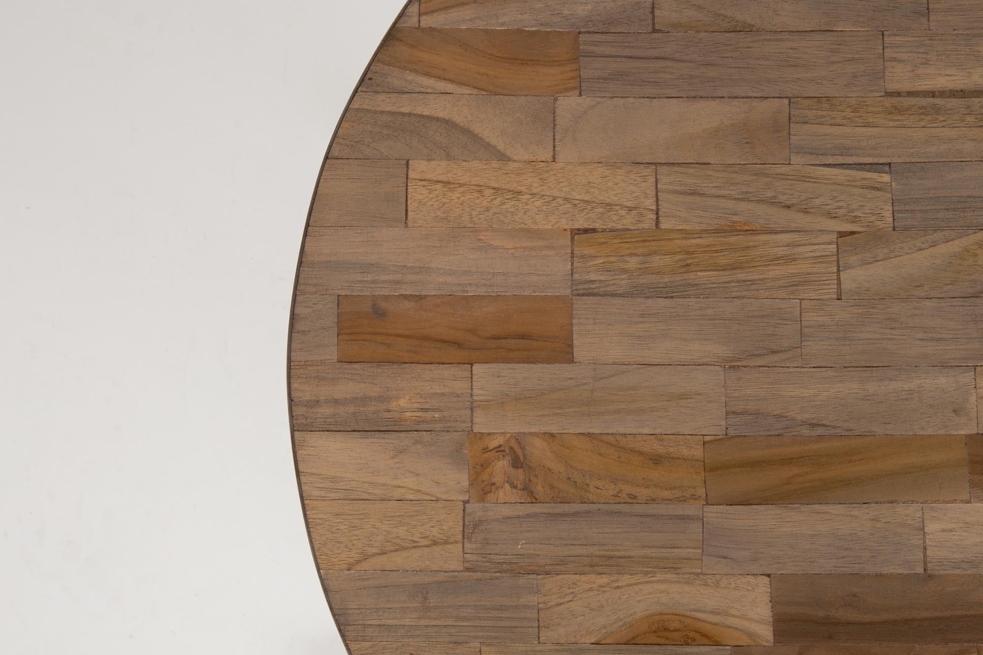 Beistelltisch SURI: Eleganz trifft Funktionalität in Ihrem Zuhause.