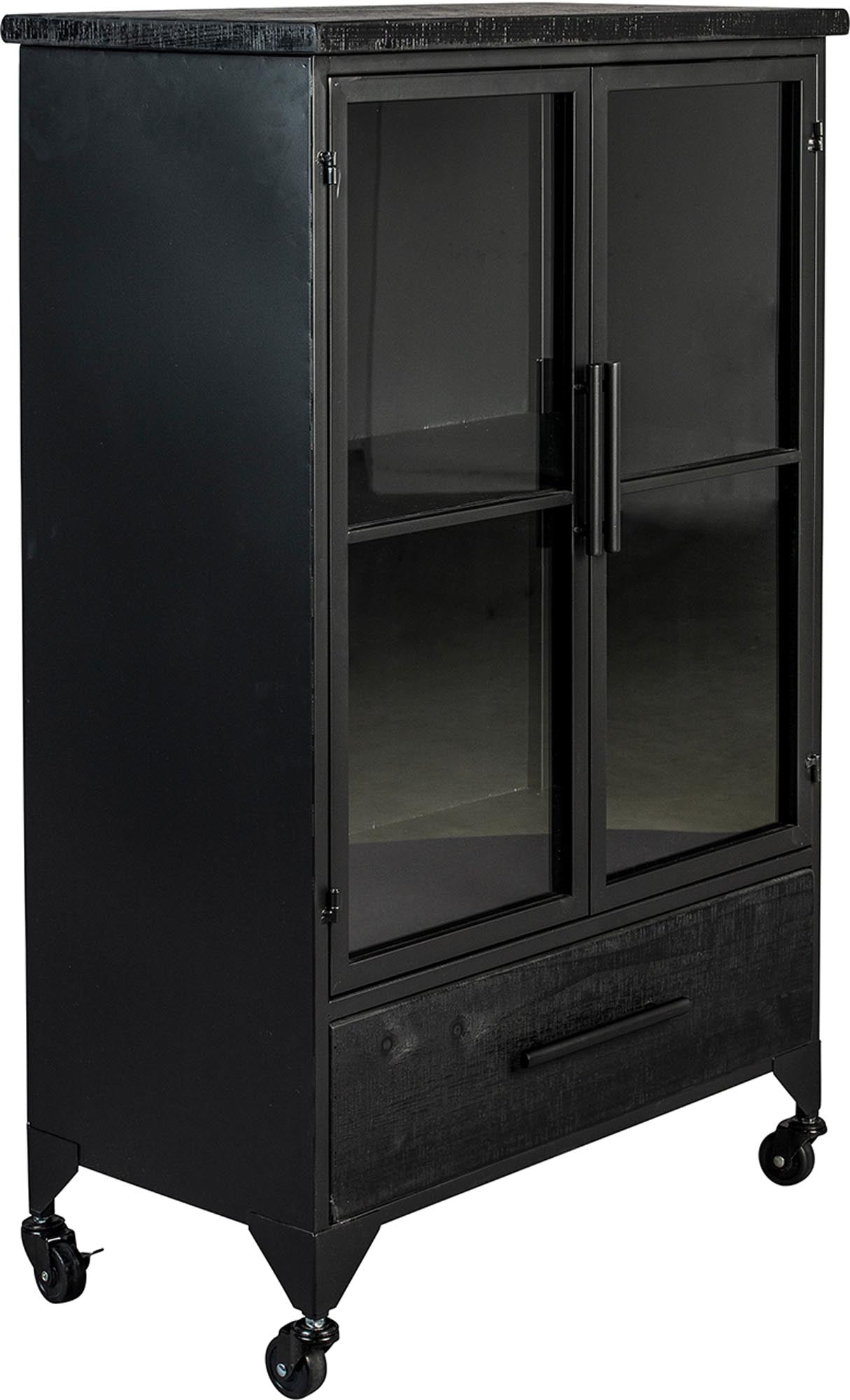 Entdecken Sie das Cabinet FERRE von White Label Living – ein stilvolles Möbelstück mit exzellenter Verarbeitung und viel Stauraum für Ihre Deko und persönlichen Gegenstände.