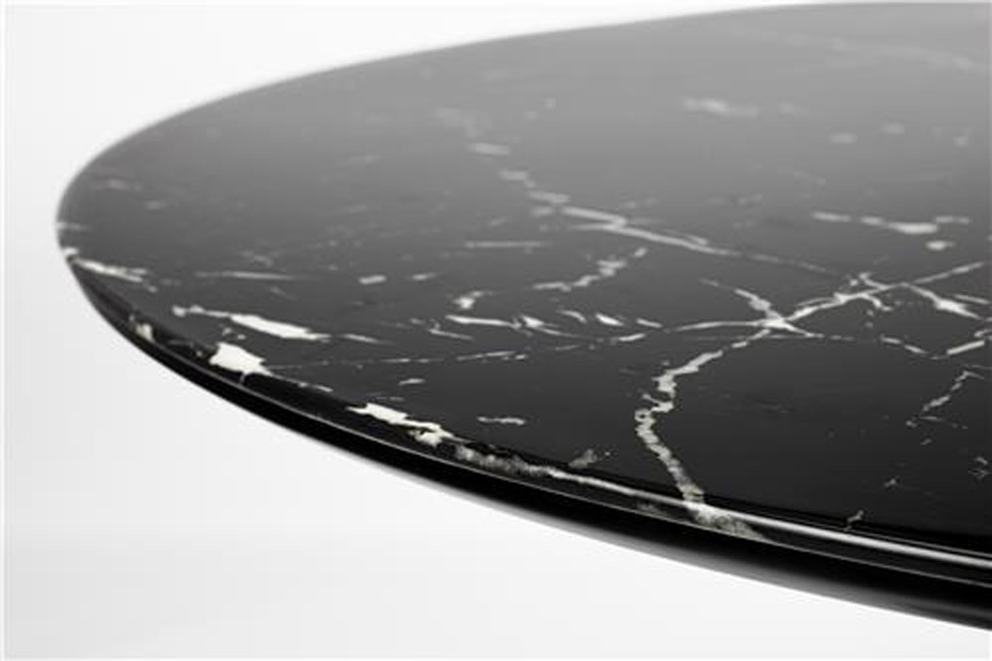 Stilvoller Tisch MARU BLACK von White Label Living für moderne Räume.