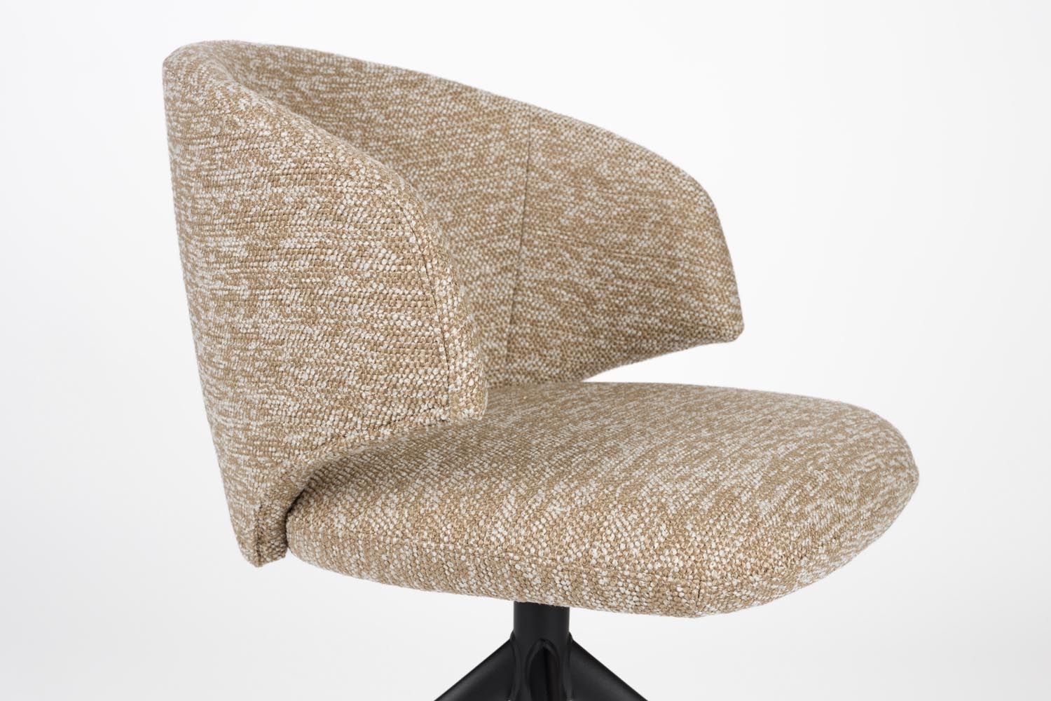 Balado Stuhl Braun: Modernes Design für stilvolle Wohnräume.