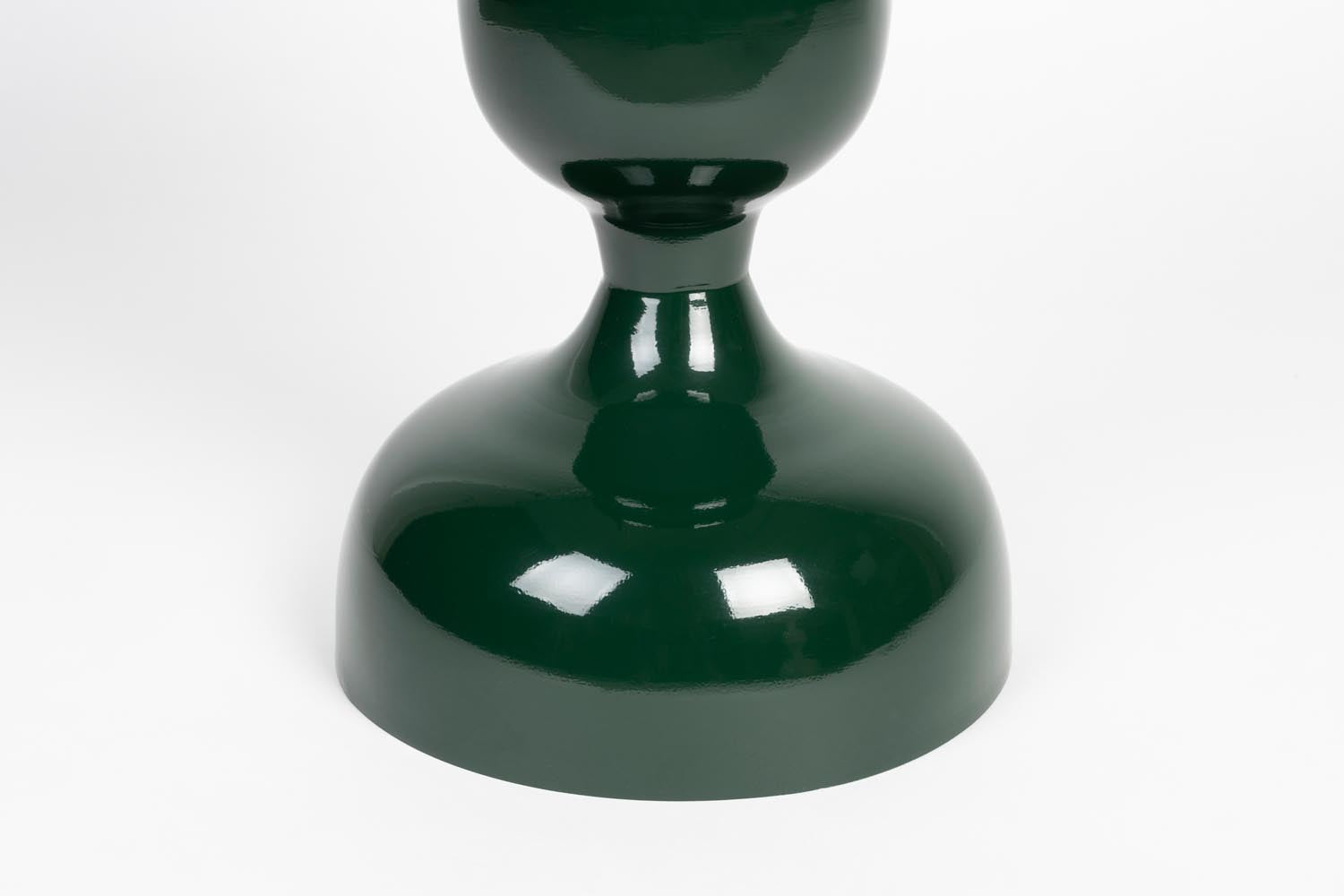 Moderner Lars Beistelltisch in Grün von White Label Living.