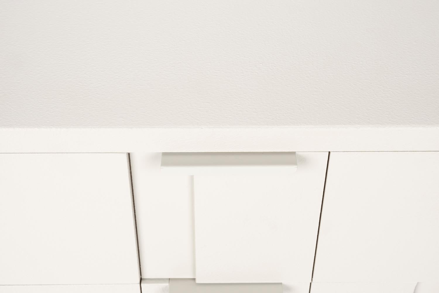 Vielseitiger Beistelltisch/Nachttisch Funk von White Label Living: elegant, robust und ideal für kleine Räume. Perfekte Ergänzung für jedes Zuhause.