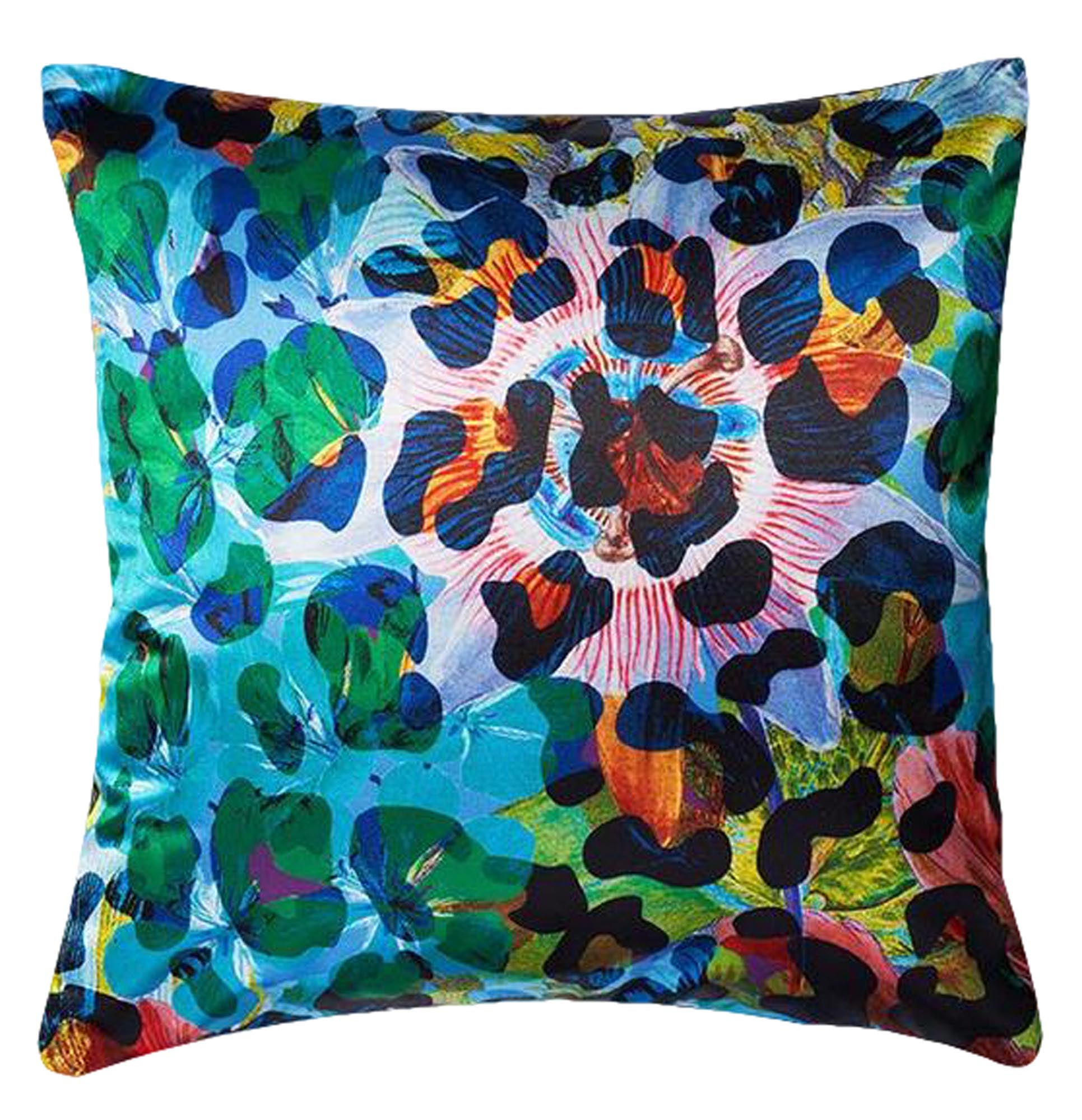 Entdecke den Molly Printed Art Kissenbezug von ZigZagZurich – einzigartiges Design, luxuriöse Materialien und handgefertigt in Italien.