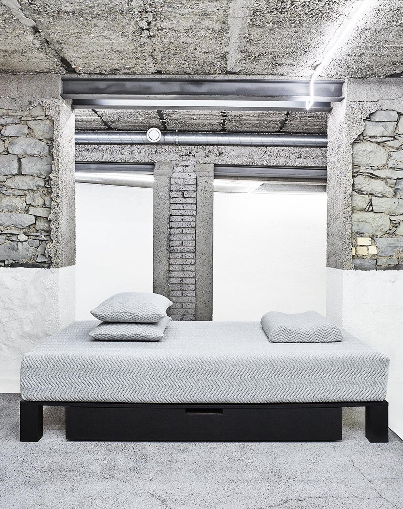 Erleben Sie erholsamen Schlaf mit der Smart Foam Sleep Matratze.