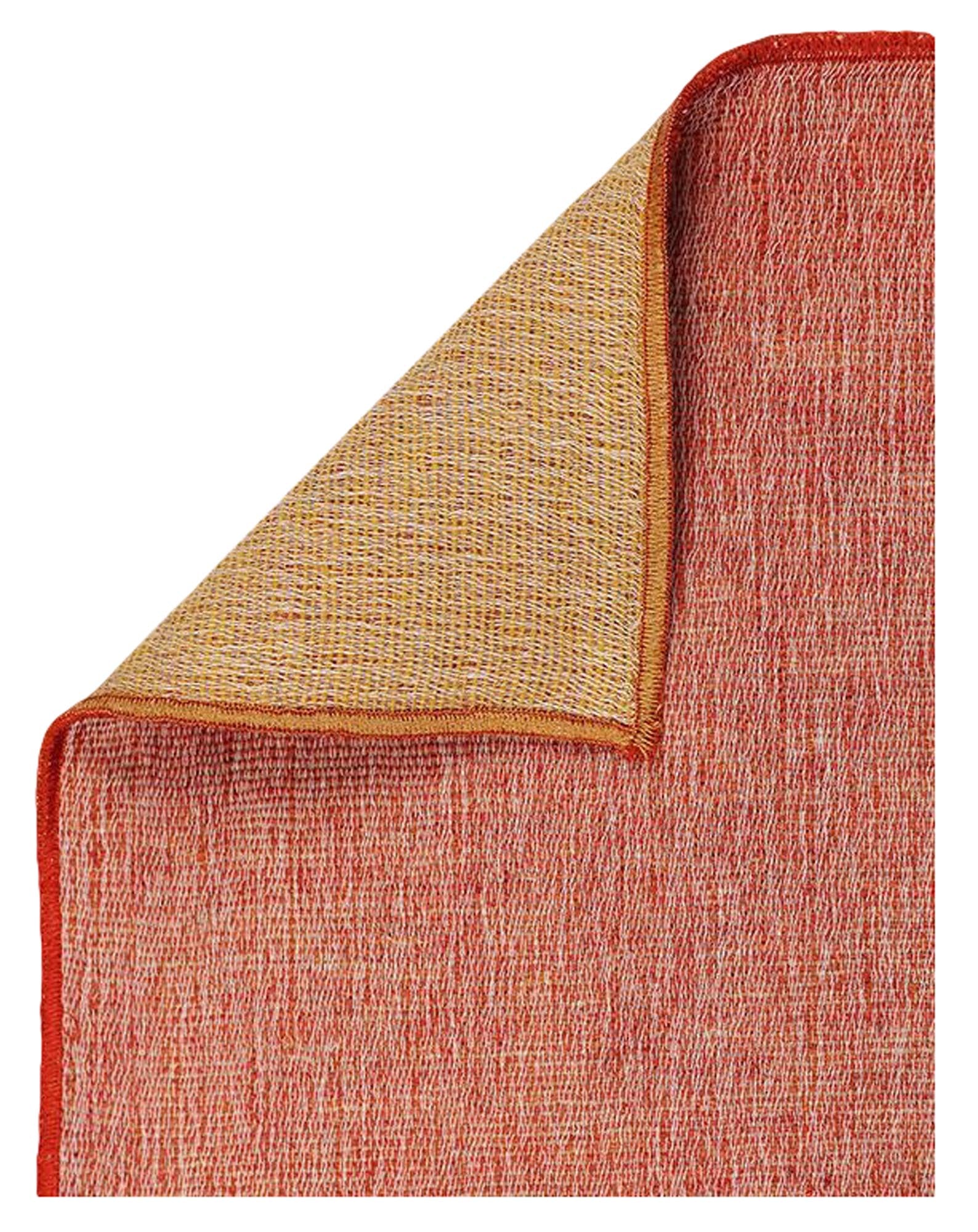 Luxuriöser Bettüberwurf Mona von ZigZagZurich für zeitlose Eleganz.