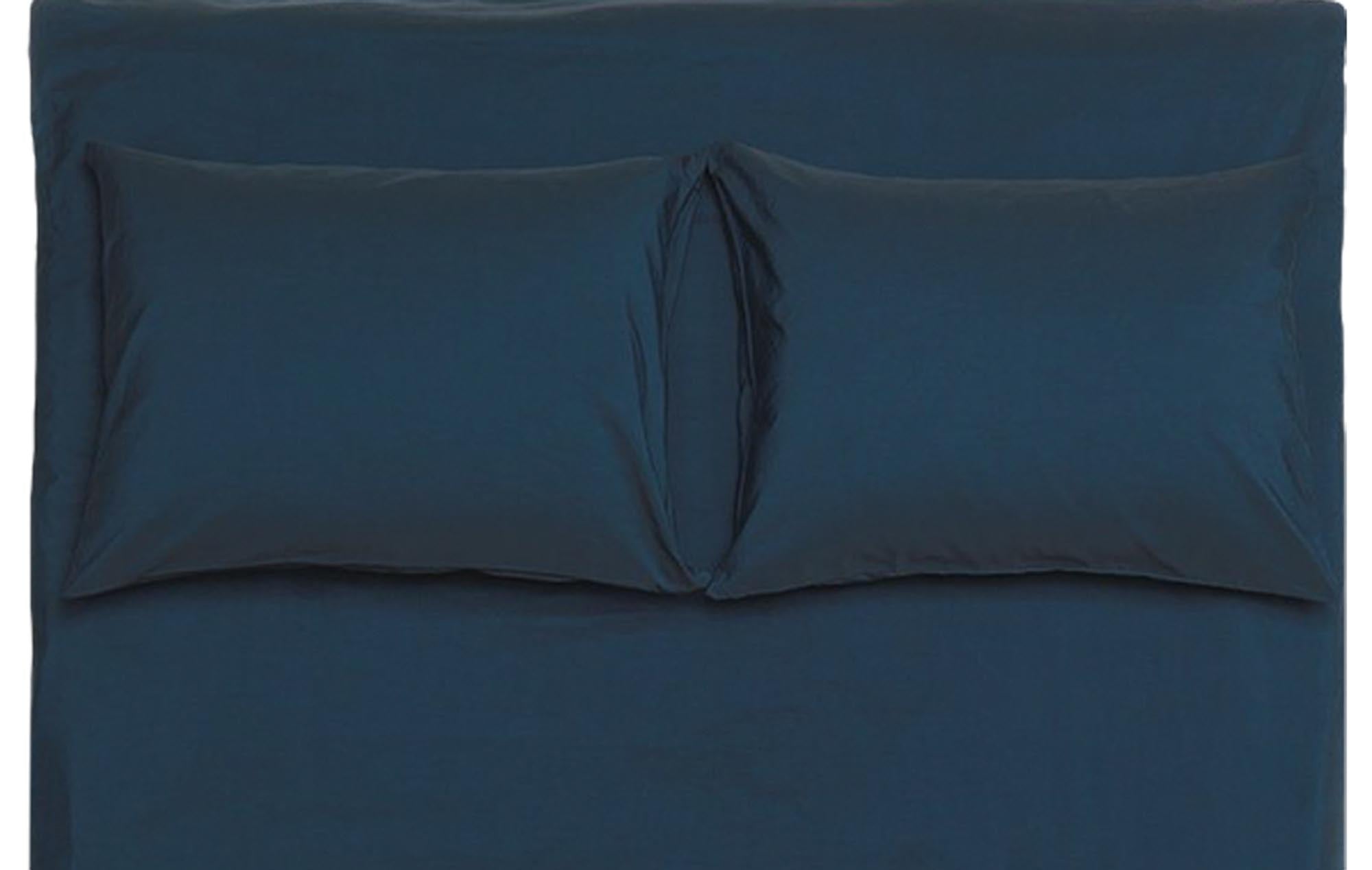 ZigZagZurich: Retro-Kissenbezug für stilvolle Wohnatmosphäre.