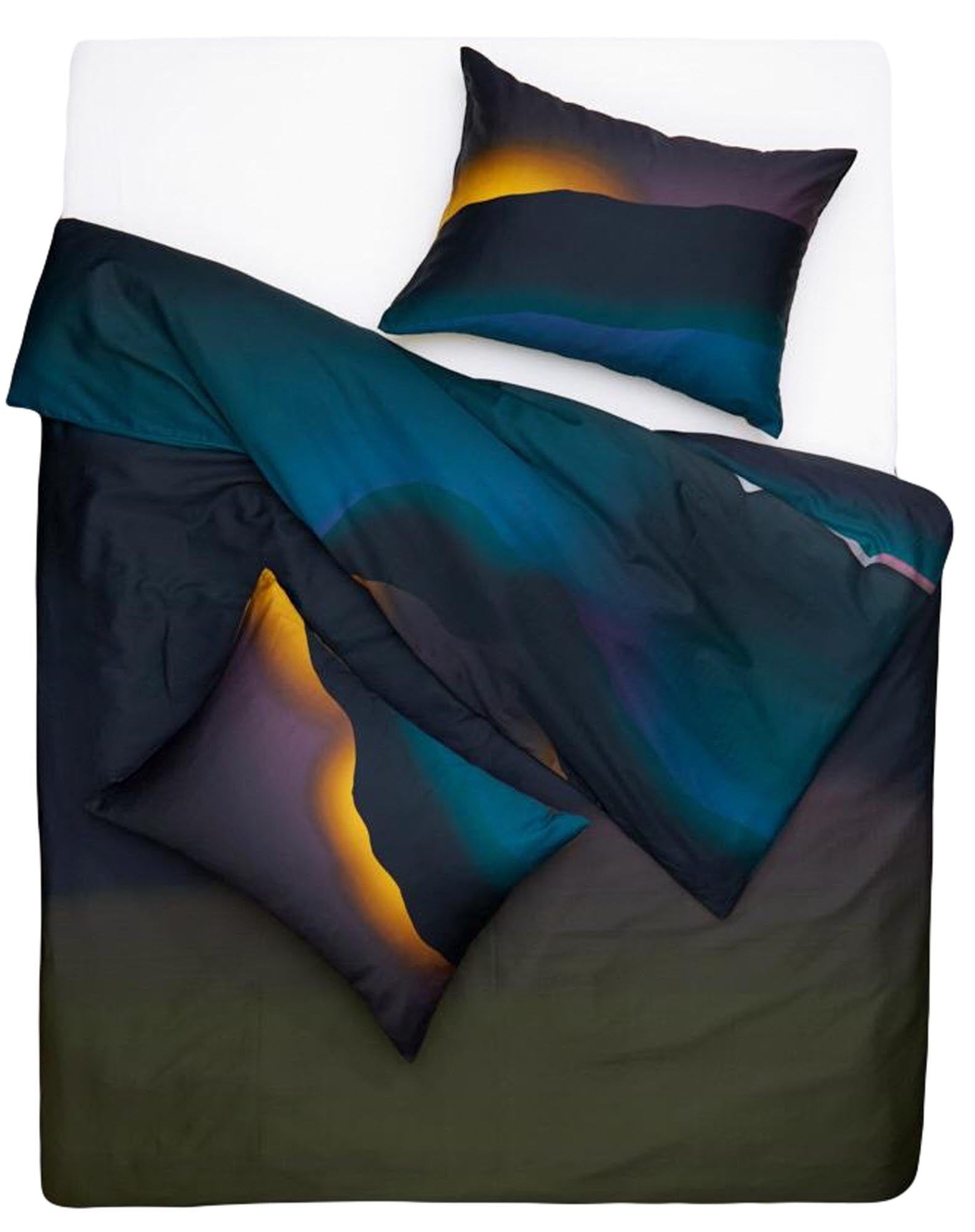 Bettwäsche Morena von ZigZagZurich: Elegante Farbverläufe und hochwertige Baumwoll-Satin für erholsamen Schlaf und stilvolles Ambiente.
