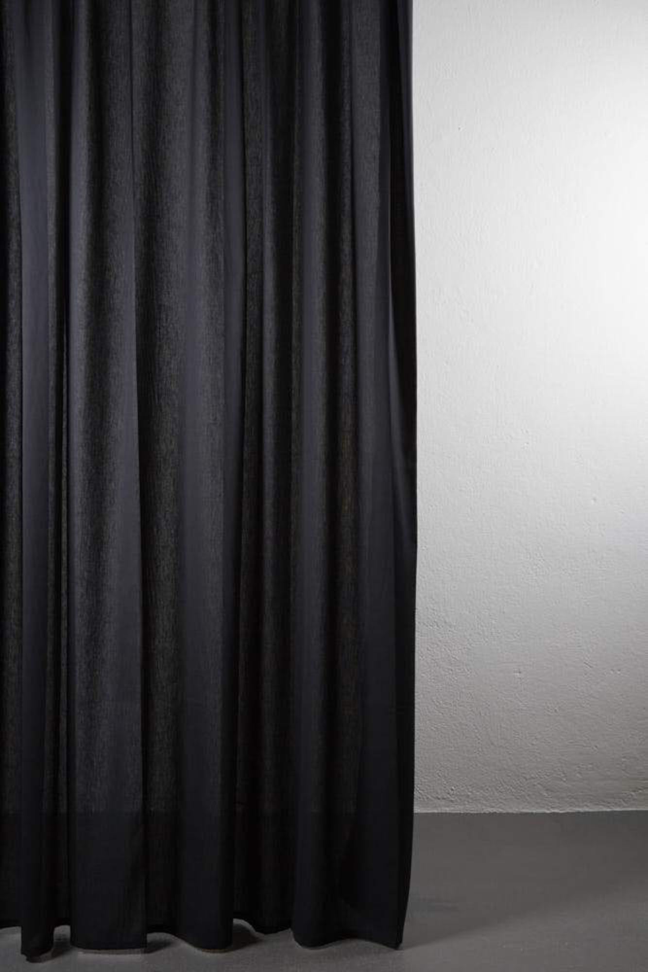 ZigZagZurich Outdoor Vorhang: Eleganter Schutz für Terrasse & Balkon.