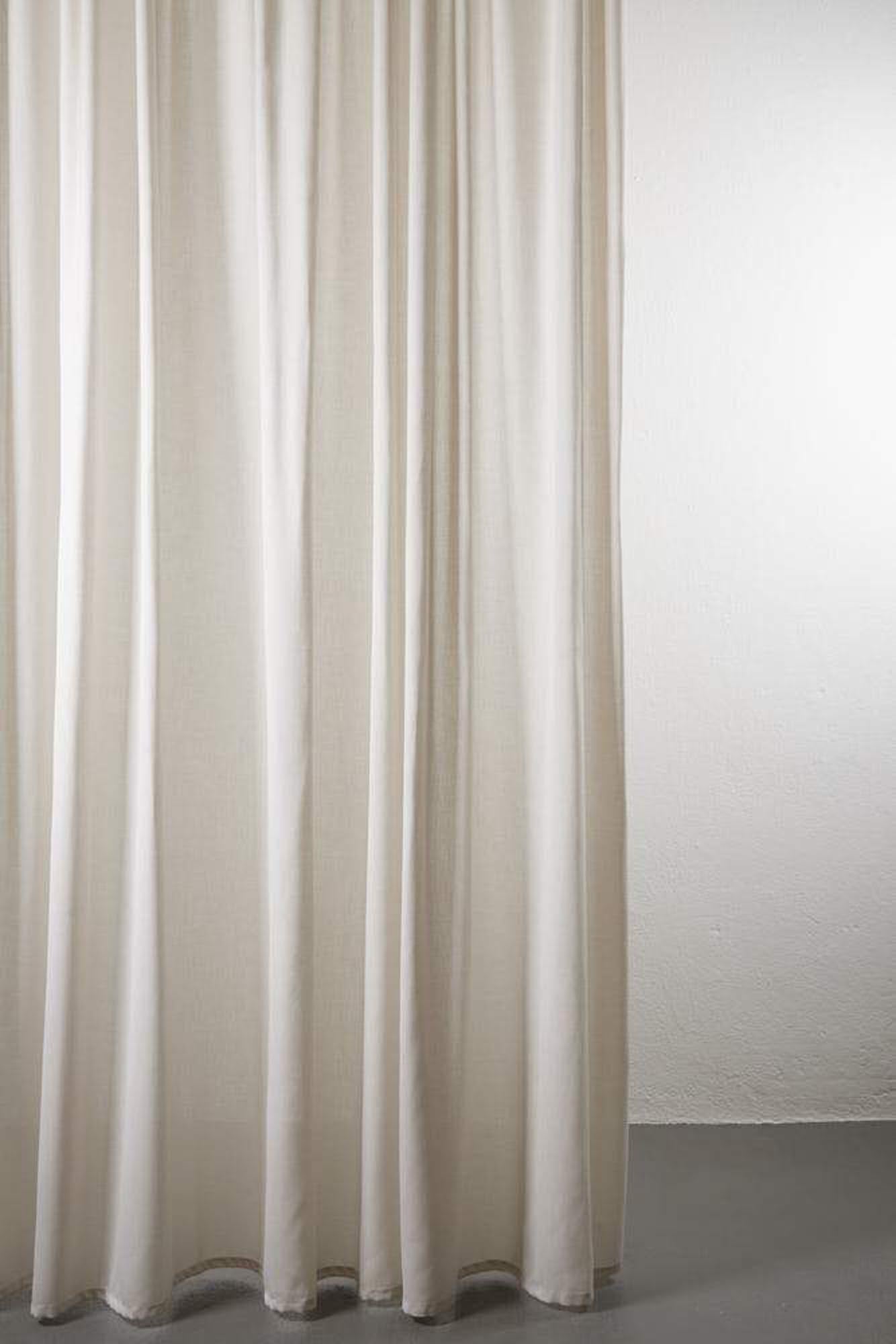 ZigZagZurich Outdoor Vorhang: Modernes Design für Ihren Aussenbereich.