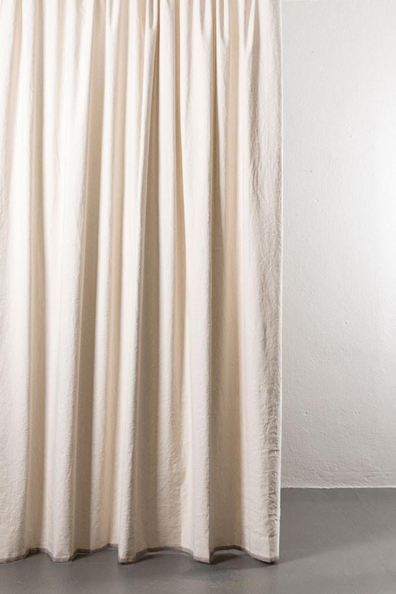 Hochwertiger Belize-Vorhang aus Baumwolle von ZigZagZurich.