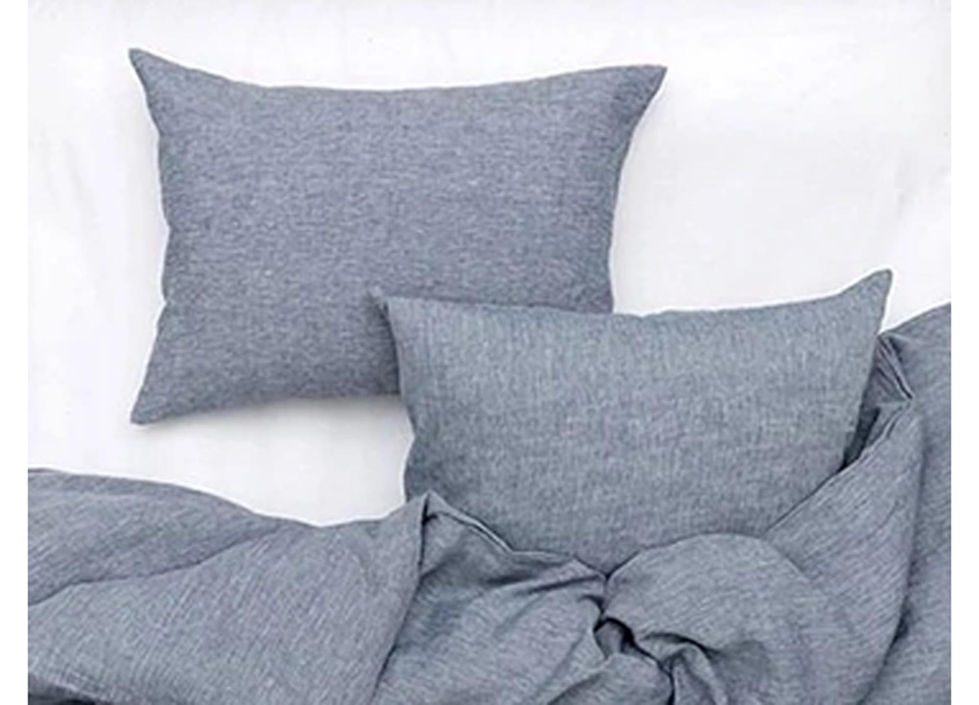 Stilvoller Kissenbezug Melange von ZigZagZurich in moderner Optik.