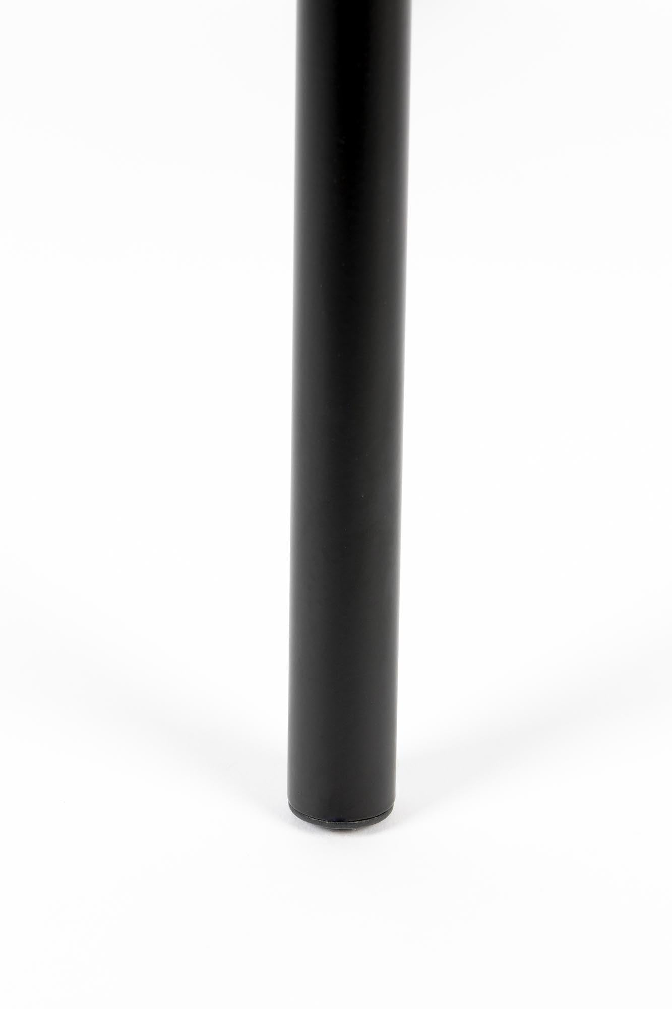 Entdecken Sie den Barstuhl Jort von Zuiver: Elegantes Design, bequeme Polsterung und ideal für jede Bar oder Küche. Erhältlich in mehreren Farben.