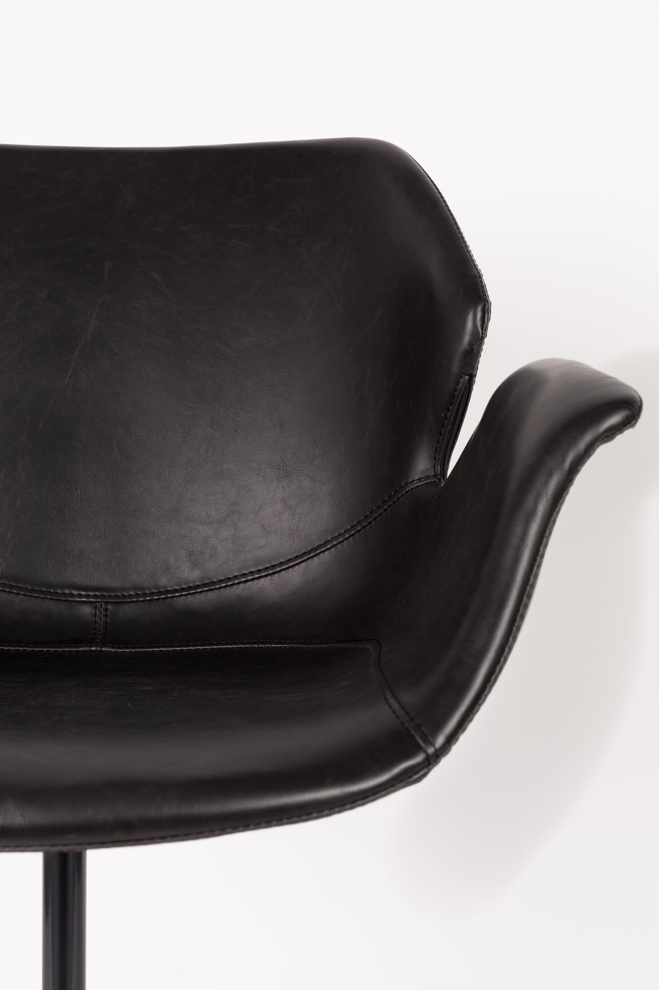 Entdecken Sie den Nikki Bürostuhl von Zuiver: Stilvolles Design, optimaler Sitzkomfort und vielseitige Einstellmöglichkeiten für Ihr Büro.