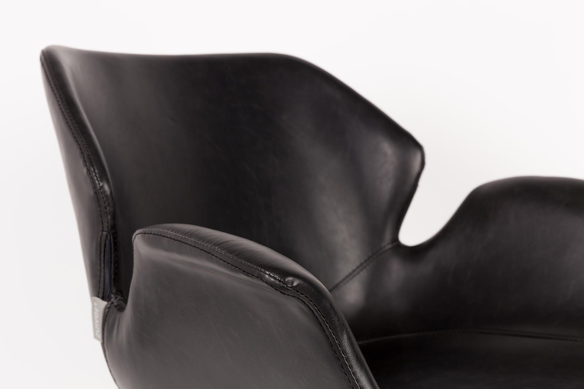 Erleben Sie den Nikki Bürostuhl von Zuiver: Elegante Optik, hervorragende Ergonomie und flexible Anpassungen für Ihr modernes Arbeitsumfeld.