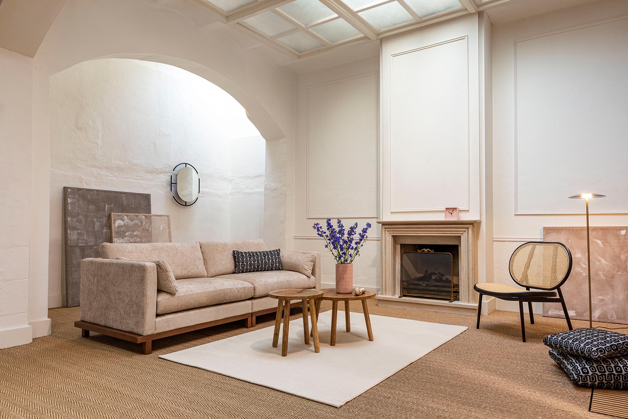 Entdecken Sie das stilvolle 3-Sitzer Sofa Blossom von Zuiver – elegantes Design, exzellente Qualität und perfekte Gemütlichkeit für Ihr Zuhause.