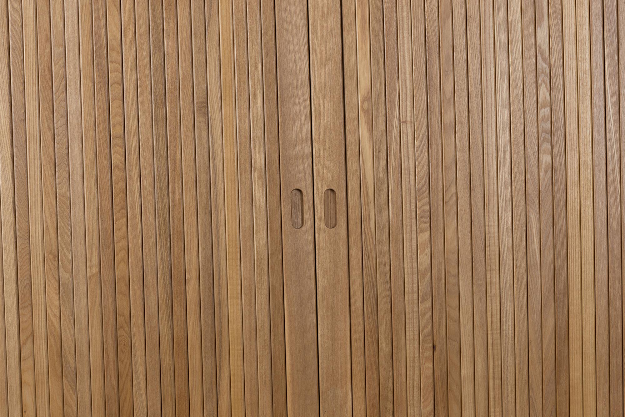 Entdecken Sie das stilvolle Sideboard Barbier von Zuiver – eine perfekte Kombination aus modernem Design und praktischer Stauraum-Lösung für Ihr Zuhause.