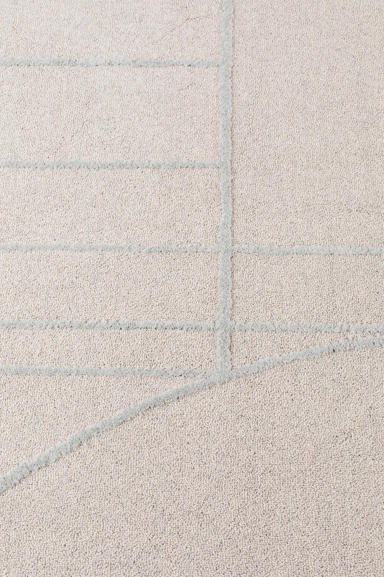 Entdecken Sie den Teppich "Bliss" von Zuiver – ein stilvolles Wohnaccessoire, das mit seinem weichen Flor und zeitlosen Design für Gemütlichkeit in jedem Raum sorgt.